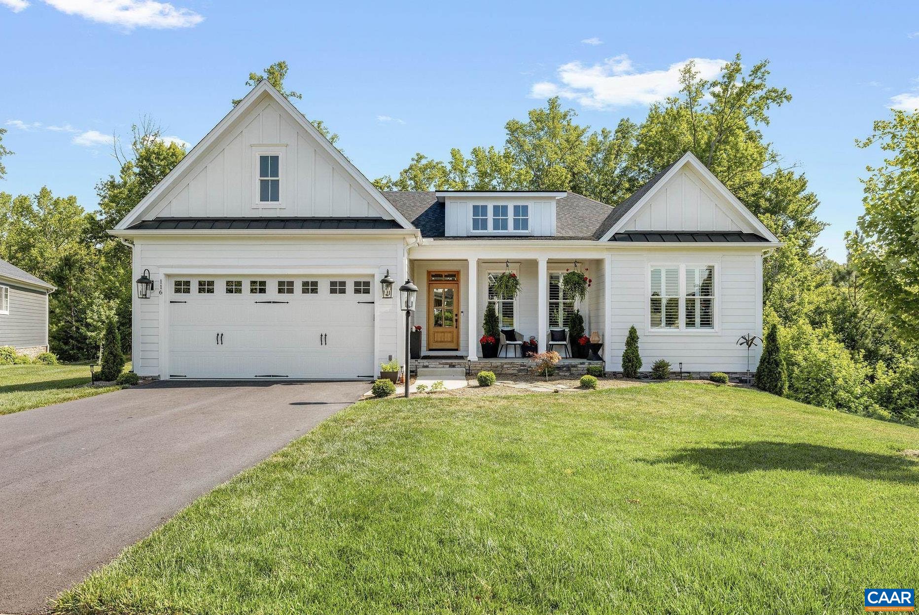 116 APPLEWOOD DR