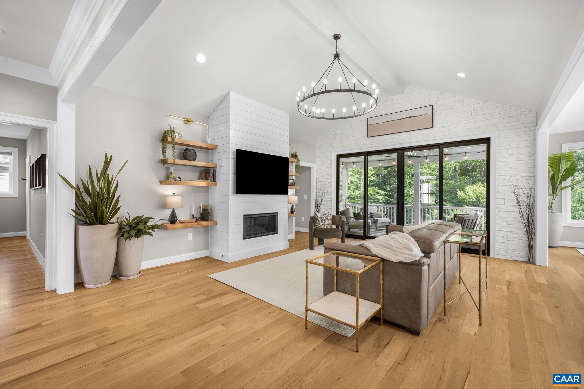 116 APPLEWOOD DR