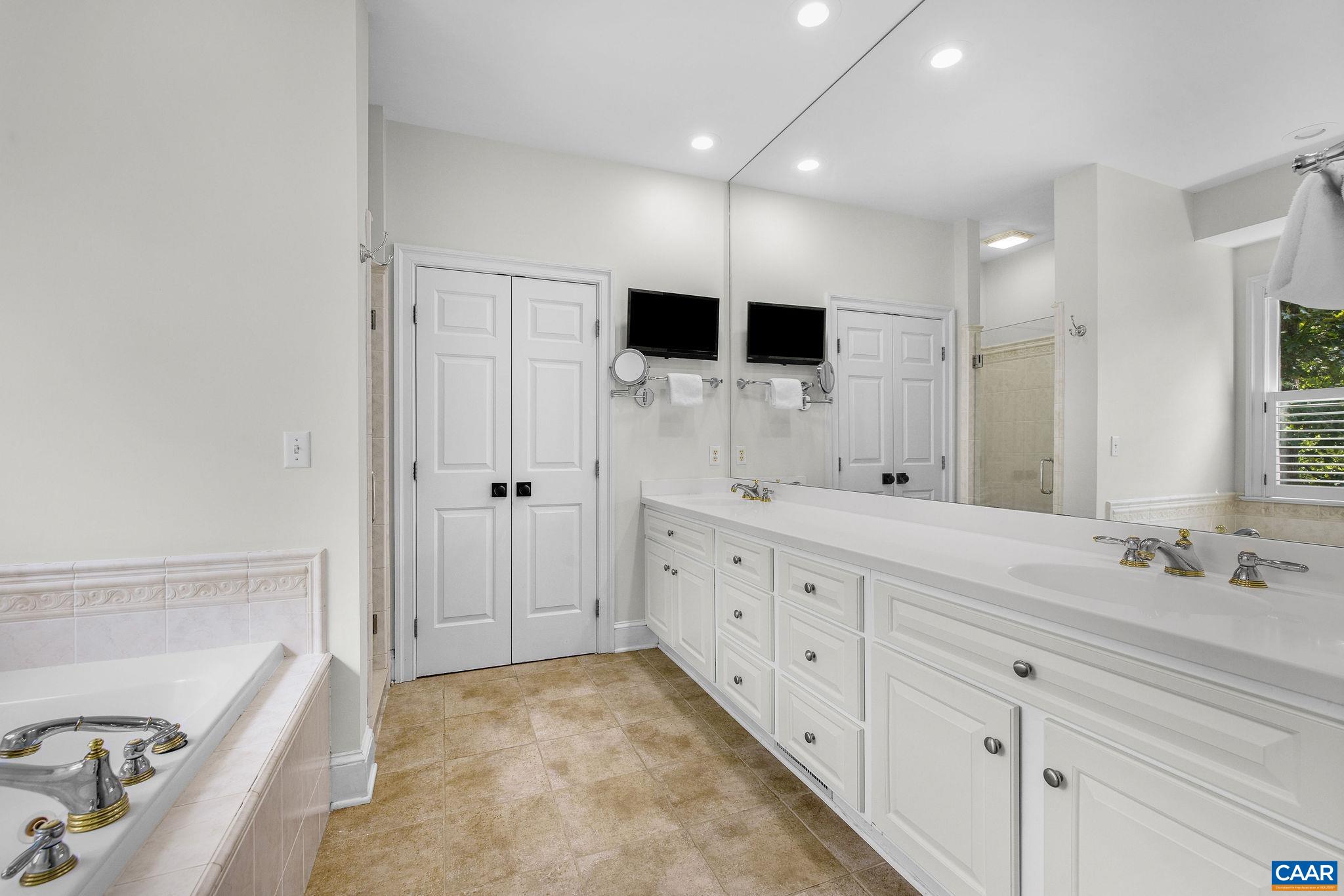 2108 PIPER WAY