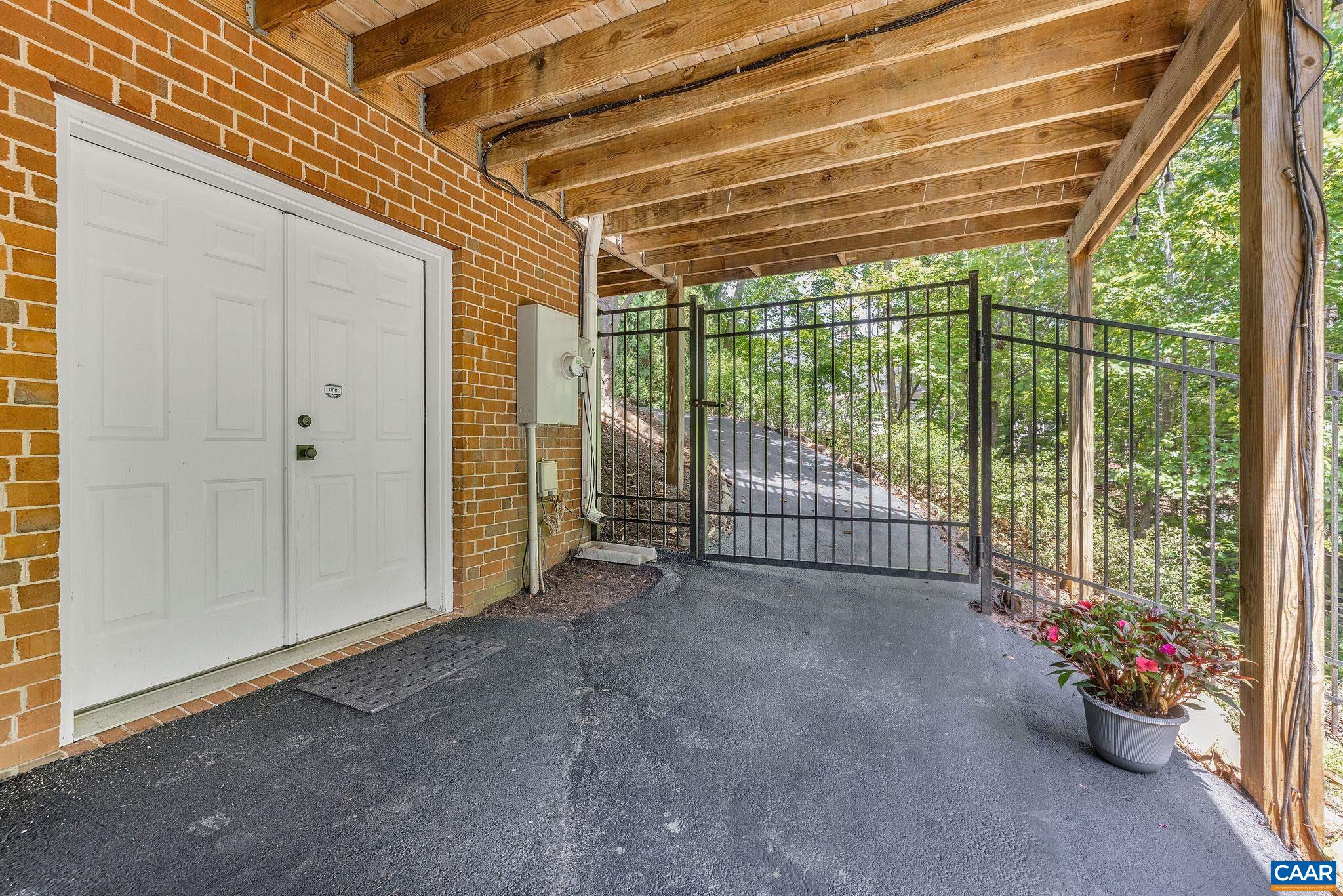 2108 PIPER WAY