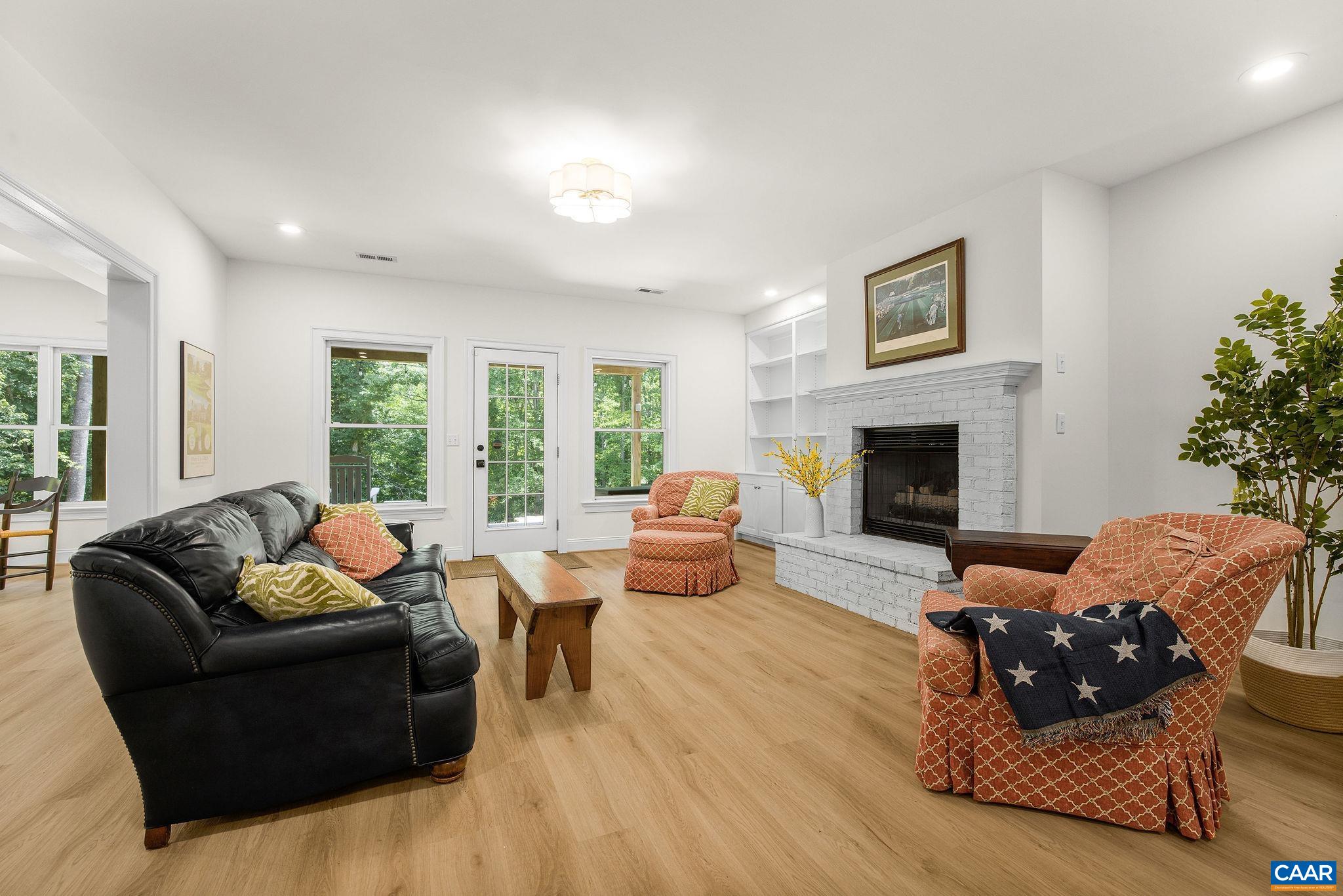 2108 PIPER WAY