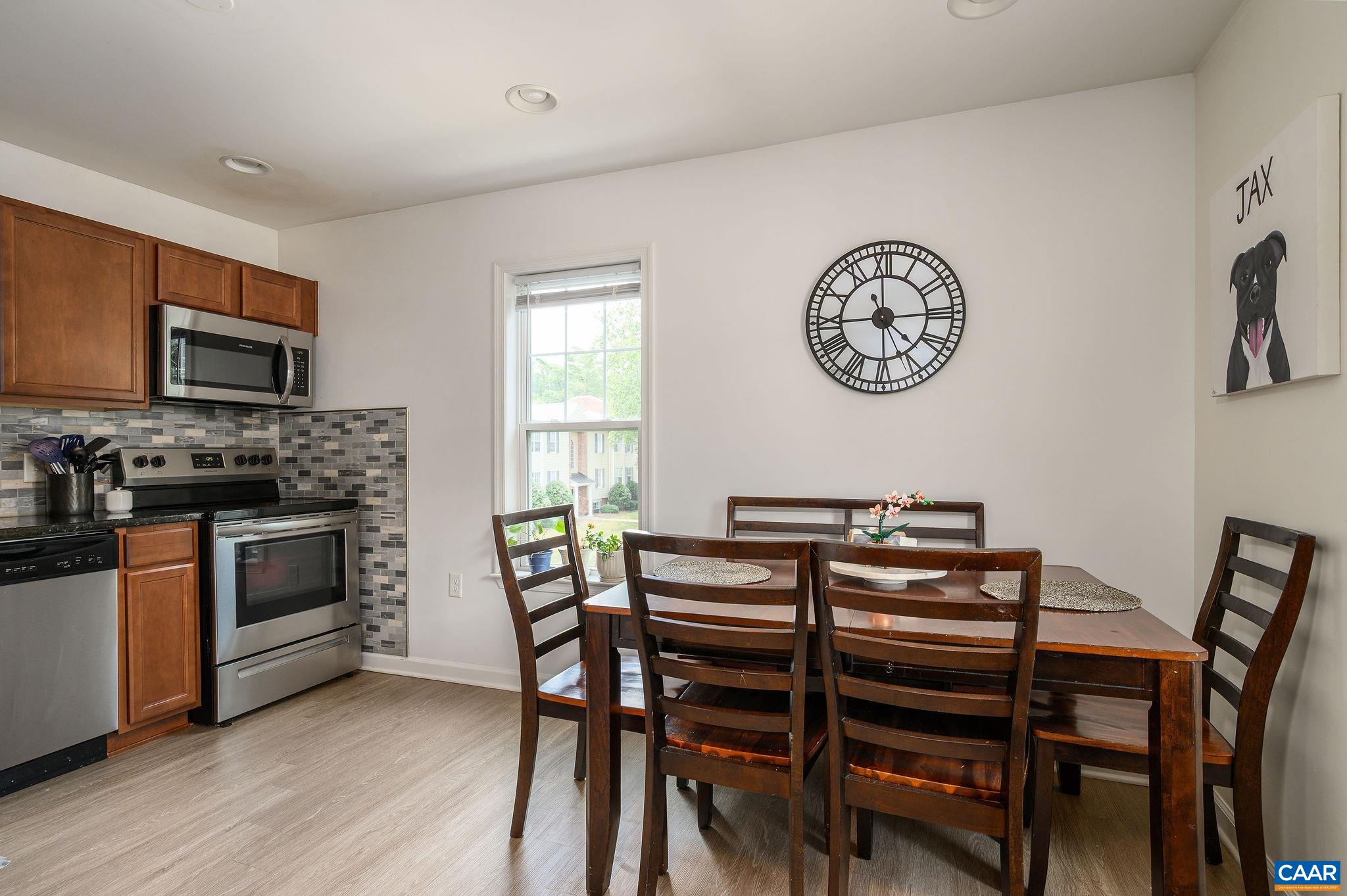 1211 VILLA LN Unit: E