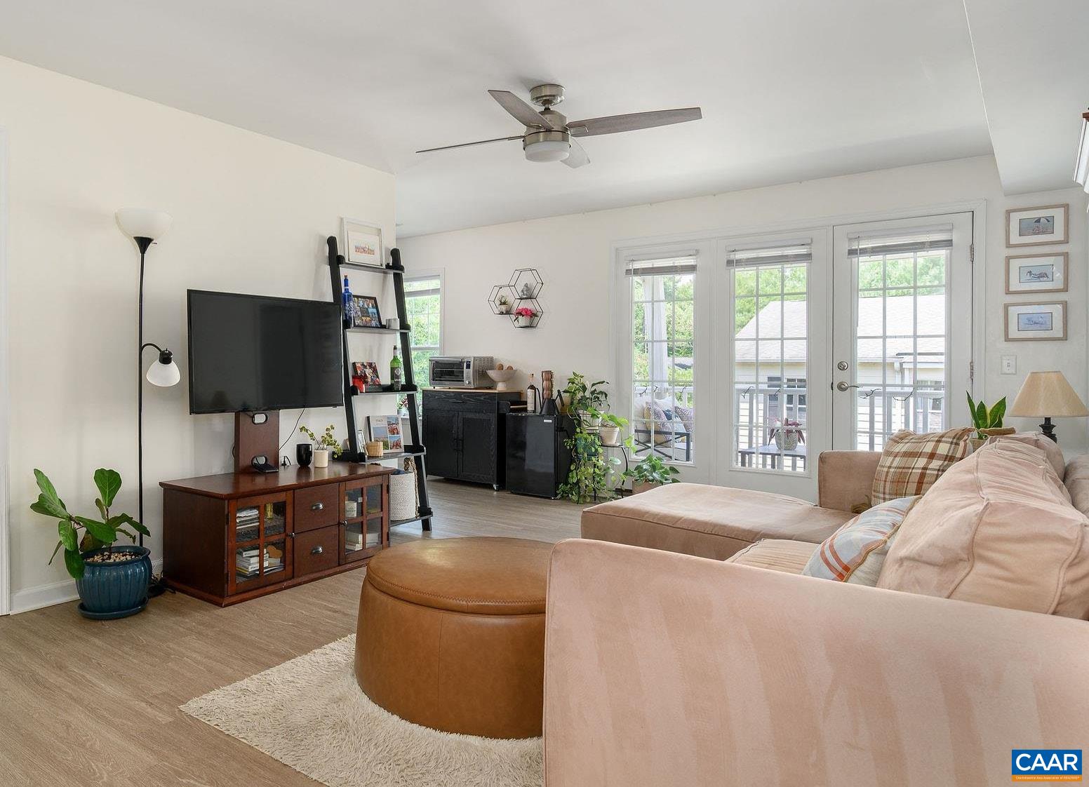 1211 VILLA LN Unit: E