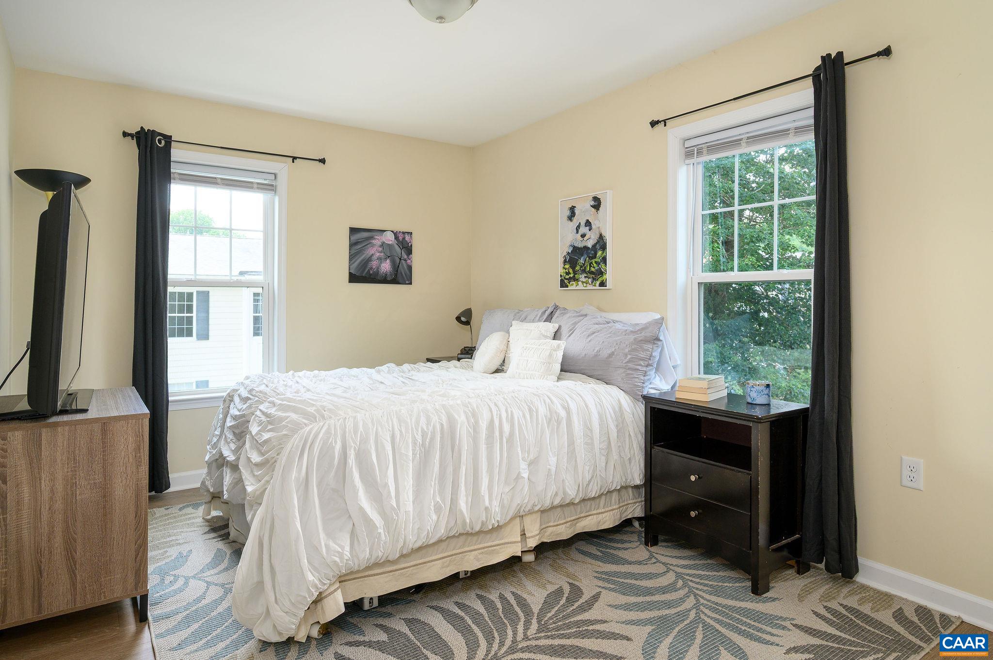 1211 VILLA LN Unit: E