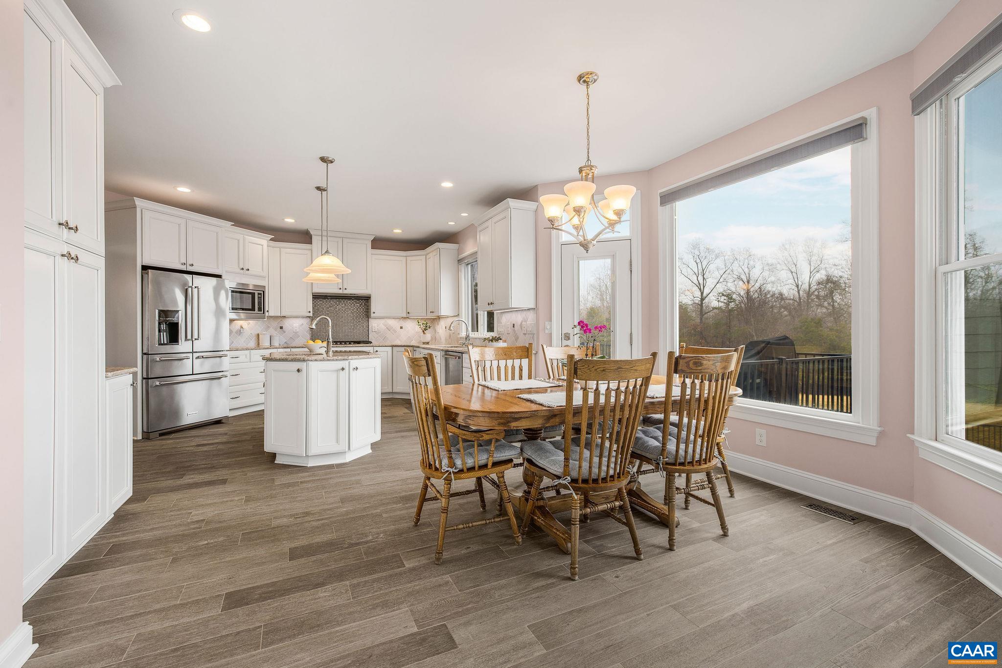4110 REDWOOD LN