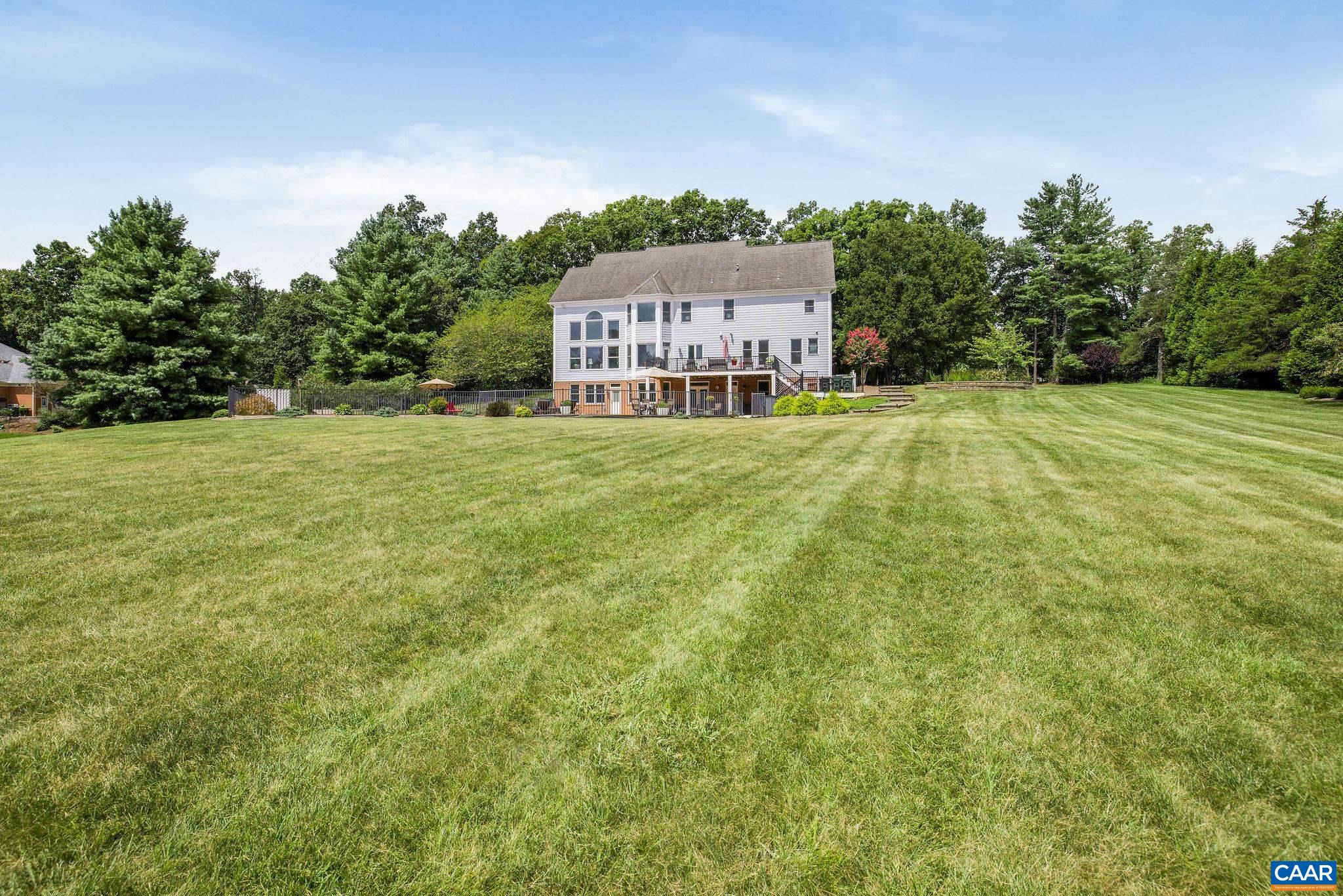 4110 REDWOOD LN
