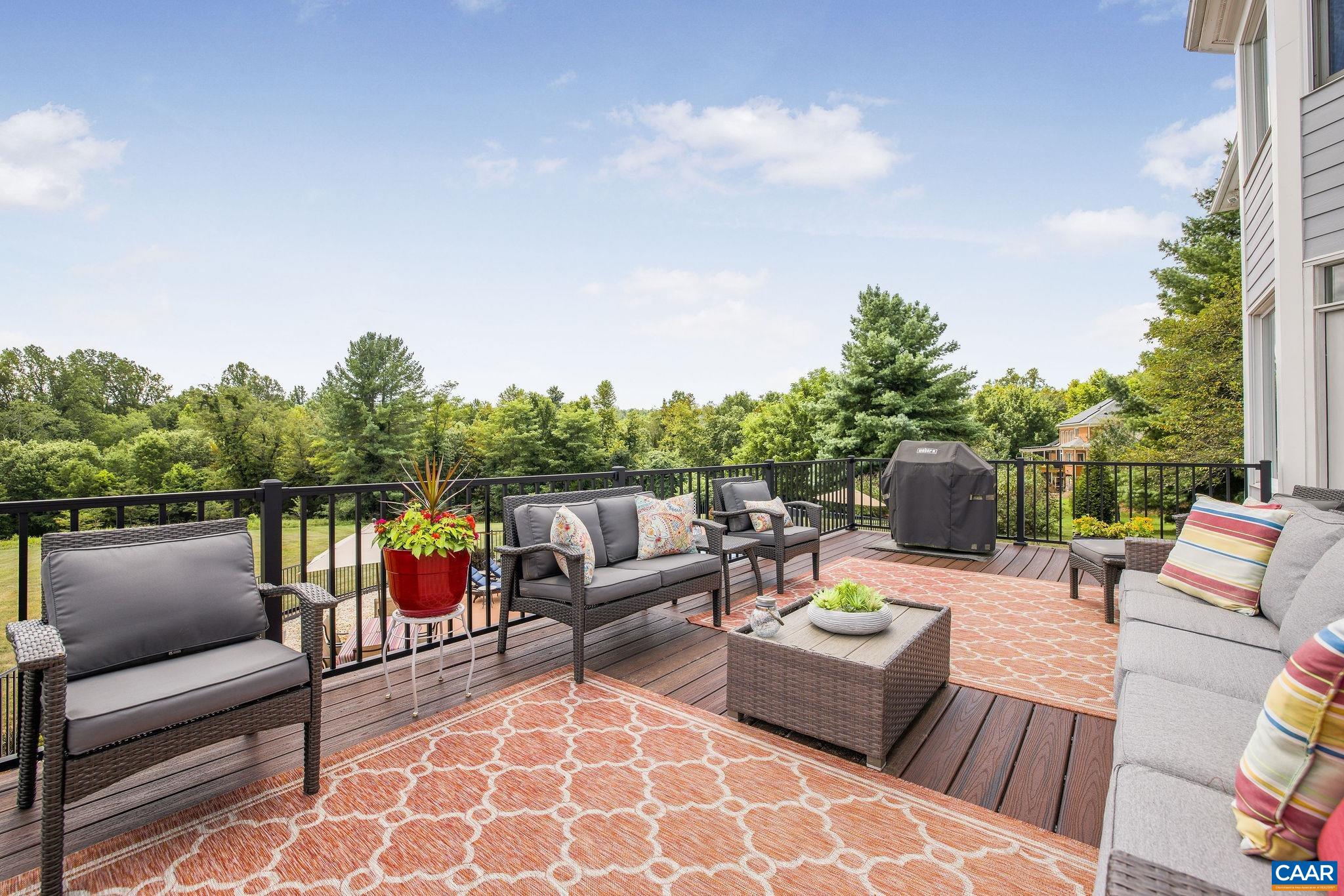 4110 REDWOOD LN