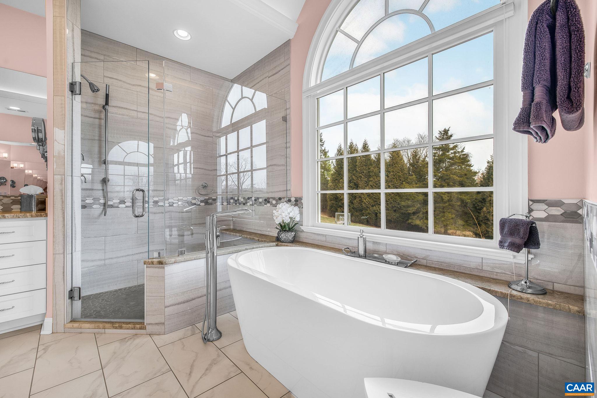 4110 REDWOOD LN