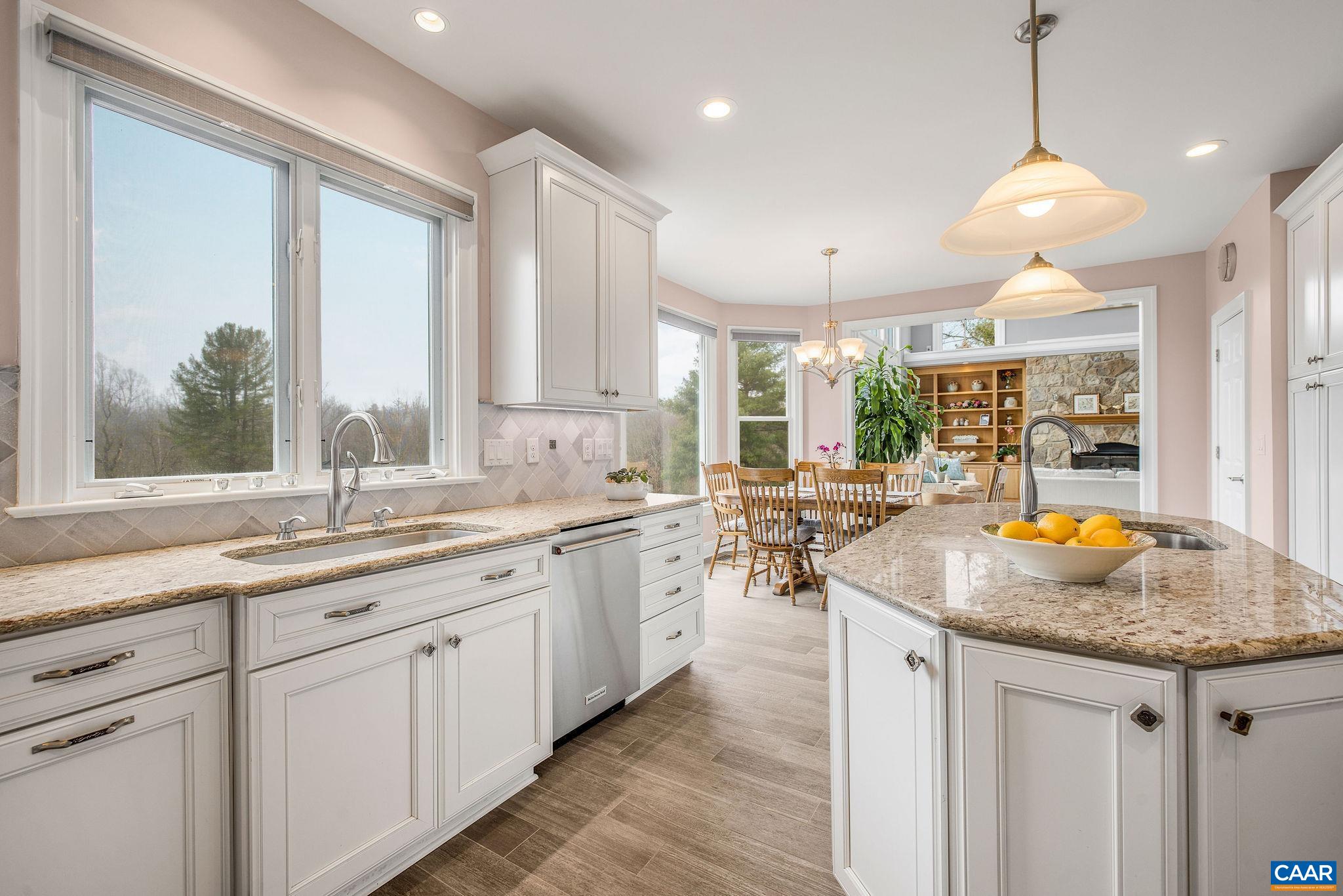 4110 REDWOOD LN