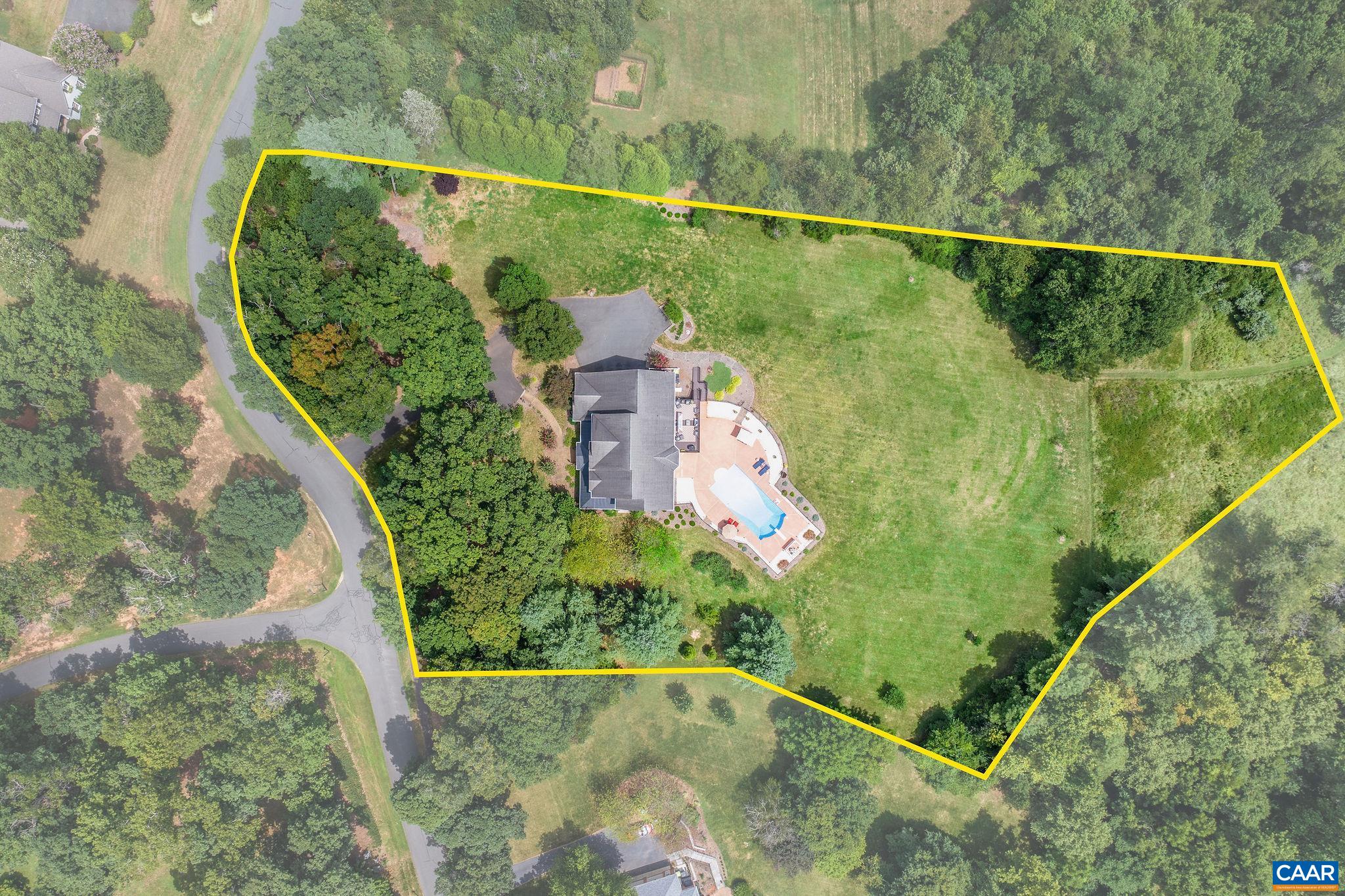 4110 REDWOOD LN