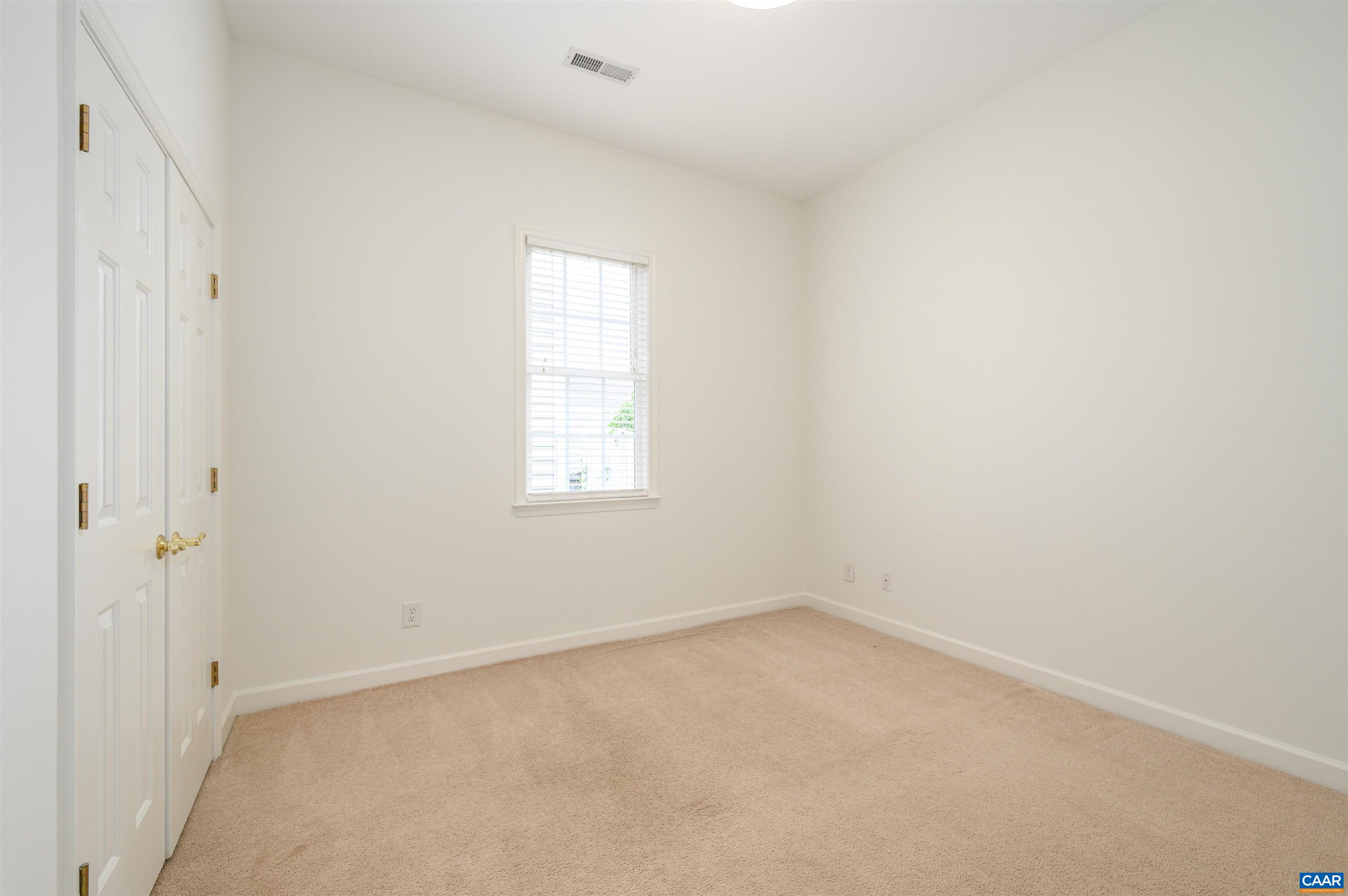 3365 TURNBERRY CIR