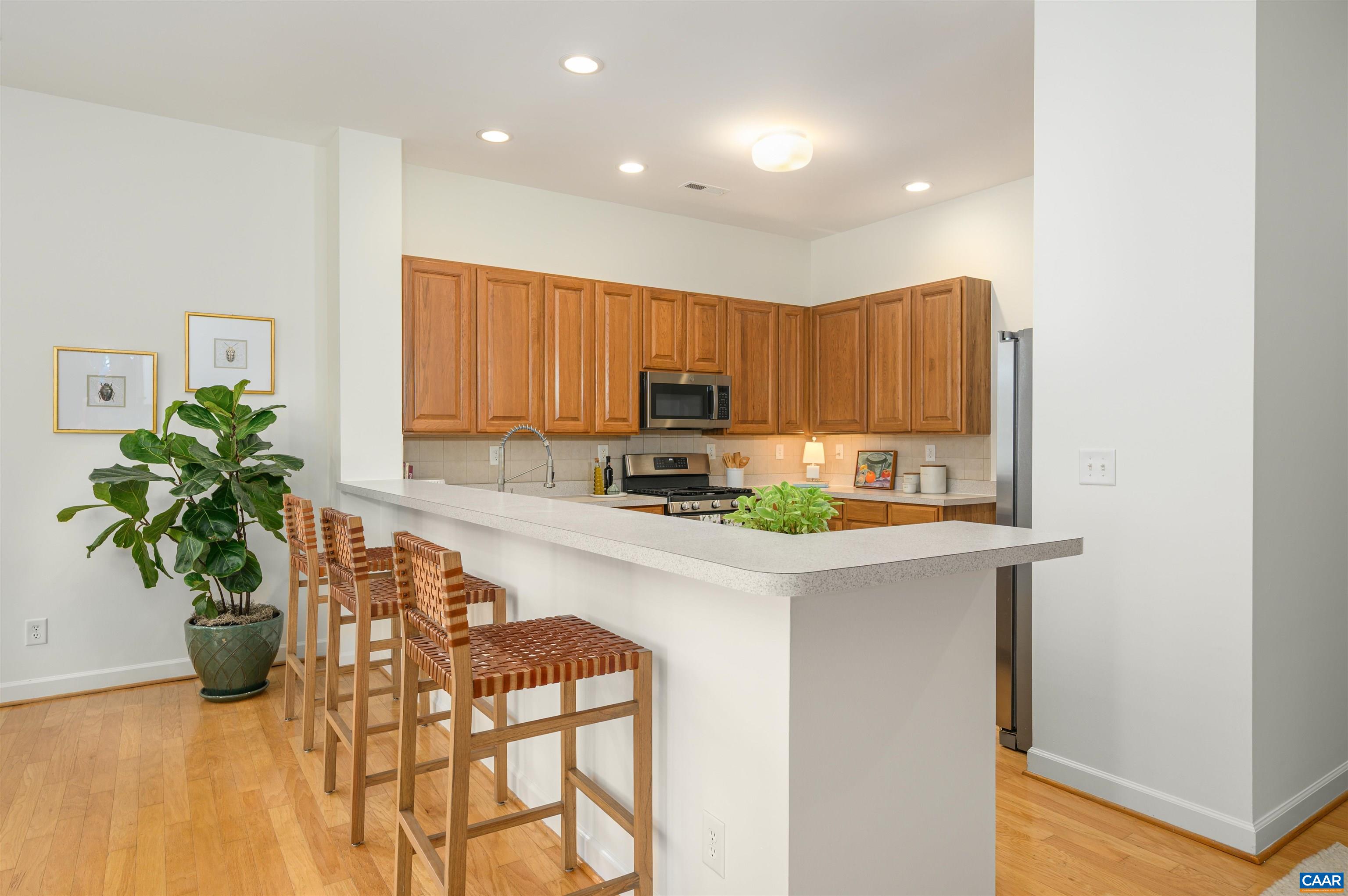 3365 TURNBERRY CIR