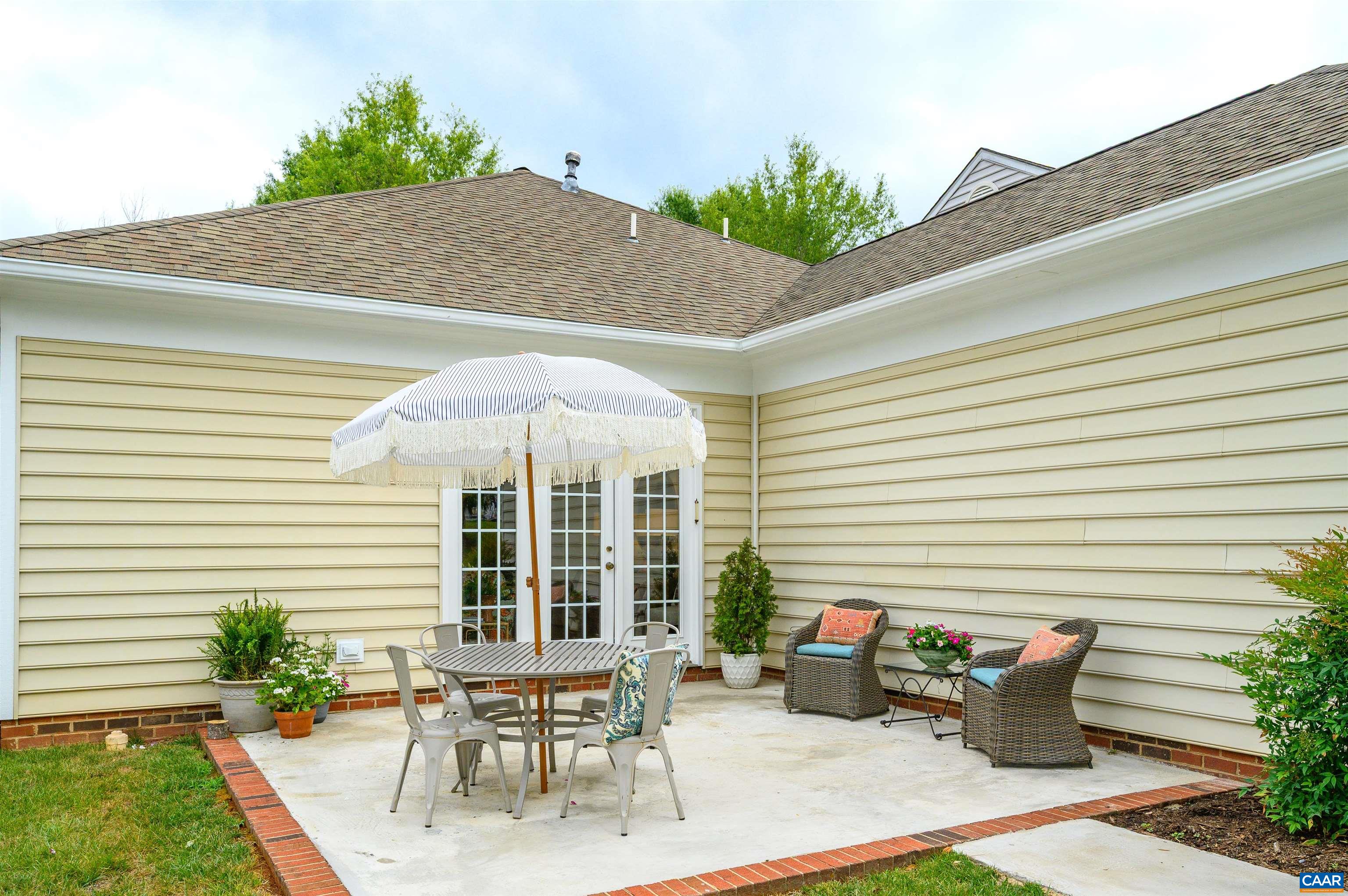 3365 TURNBERRY CIR