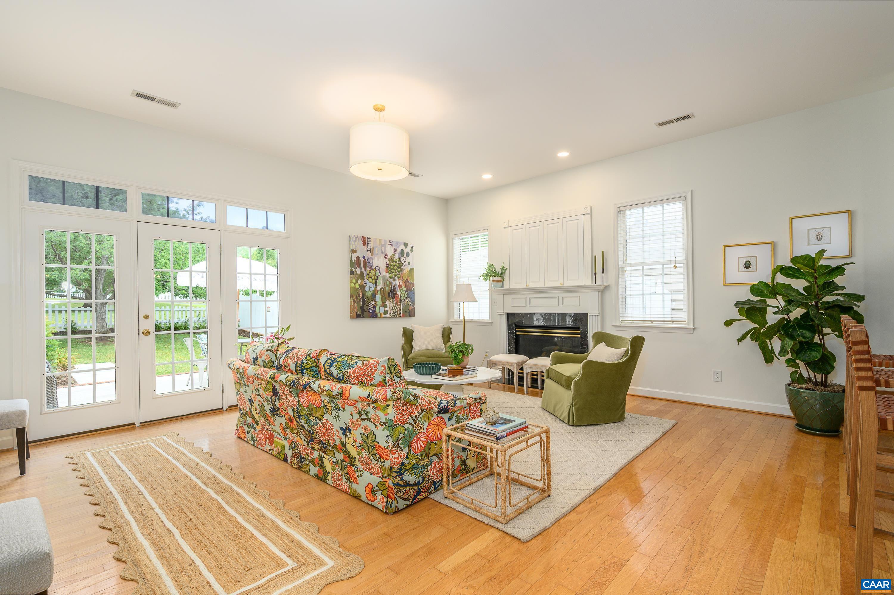 3365 TURNBERRY CIR