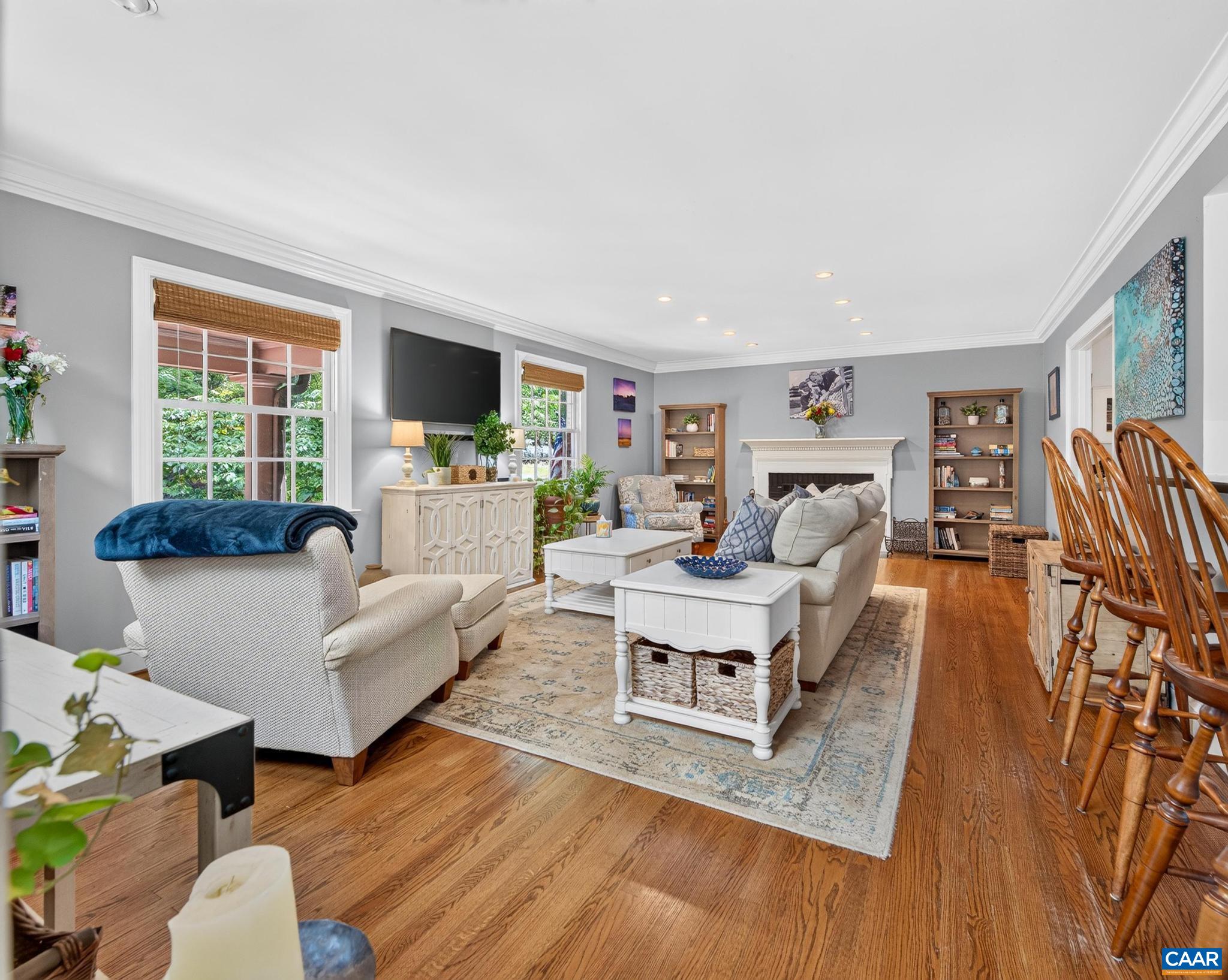 860 FLORDON DR