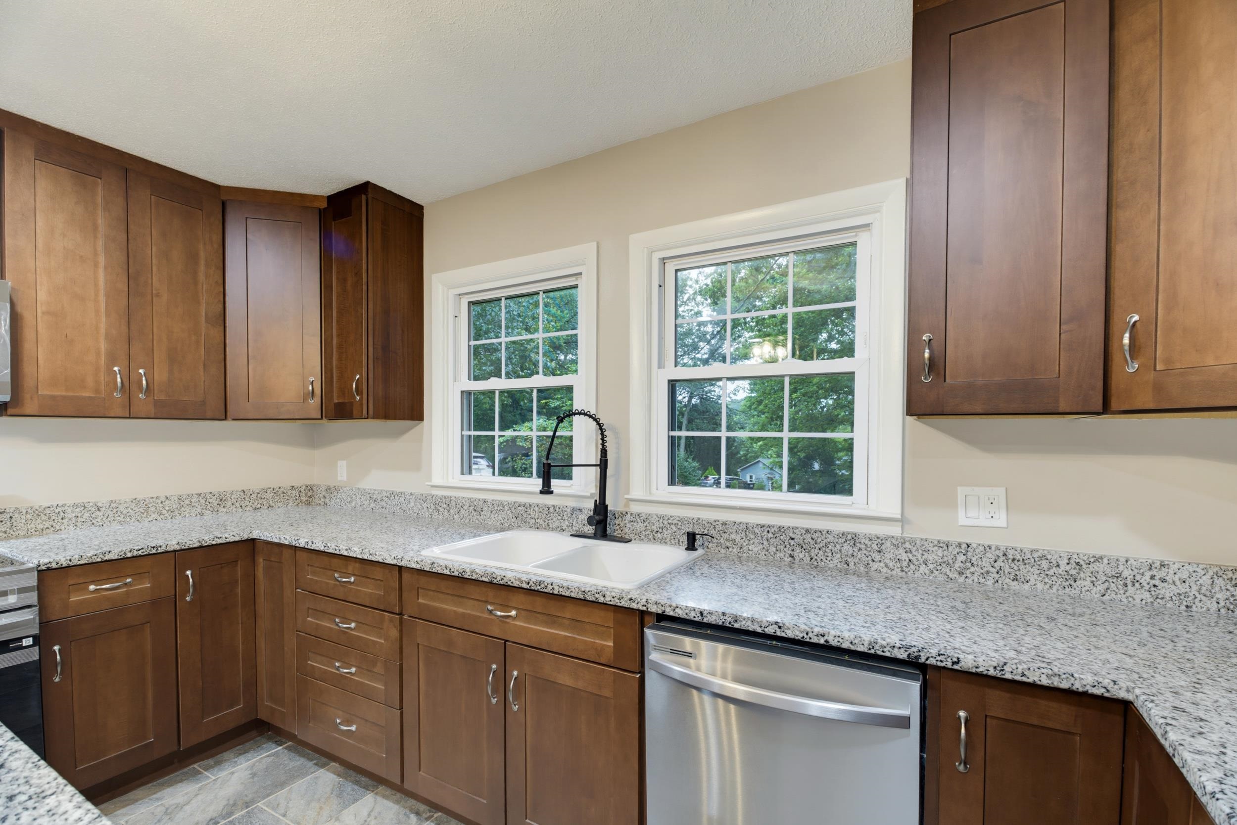 58 SUNSET CIR