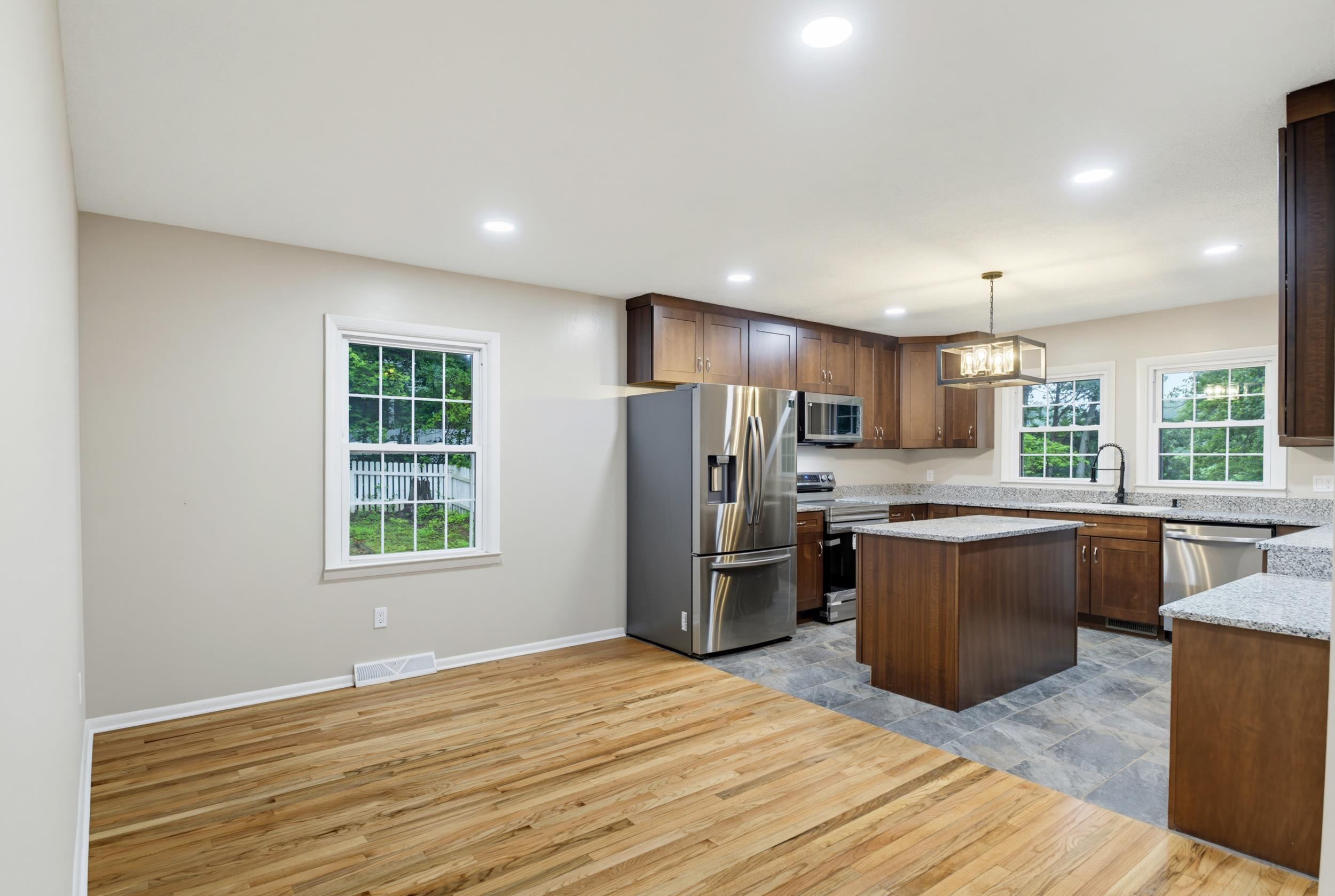 58 SUNSET CIR