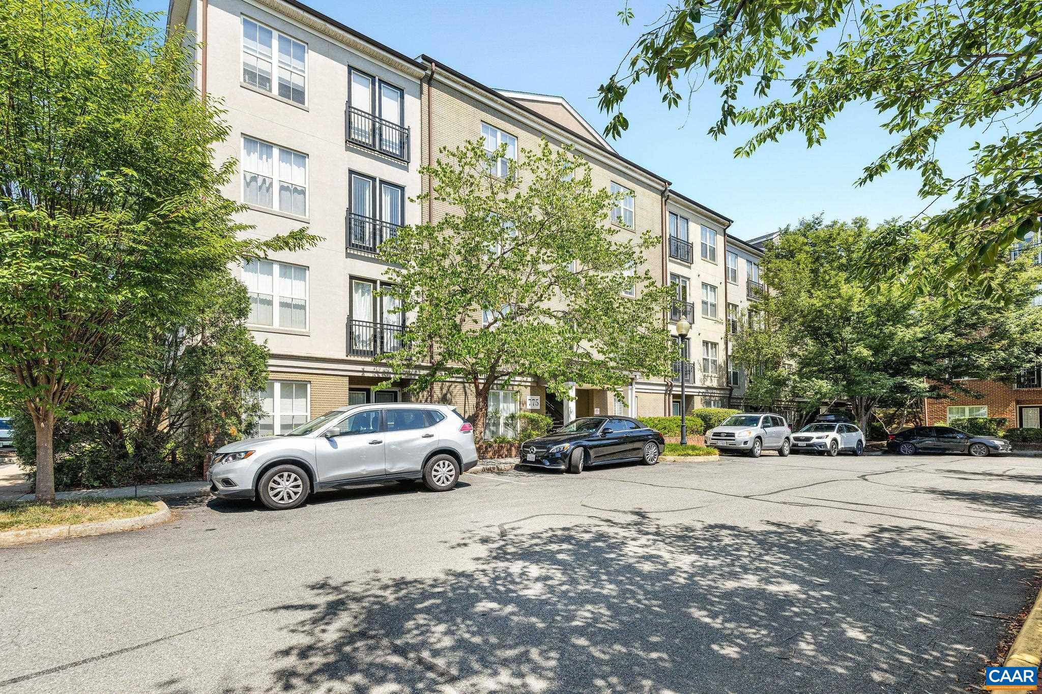775 WALKER SQ Unit: 2D