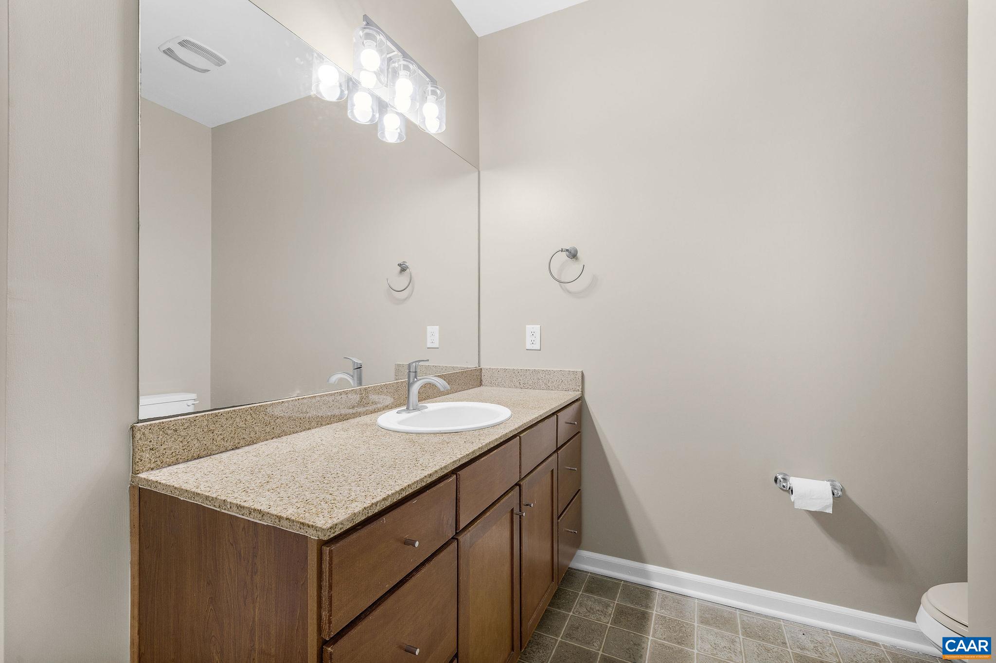 775 WALKER SQ Unit: 2D