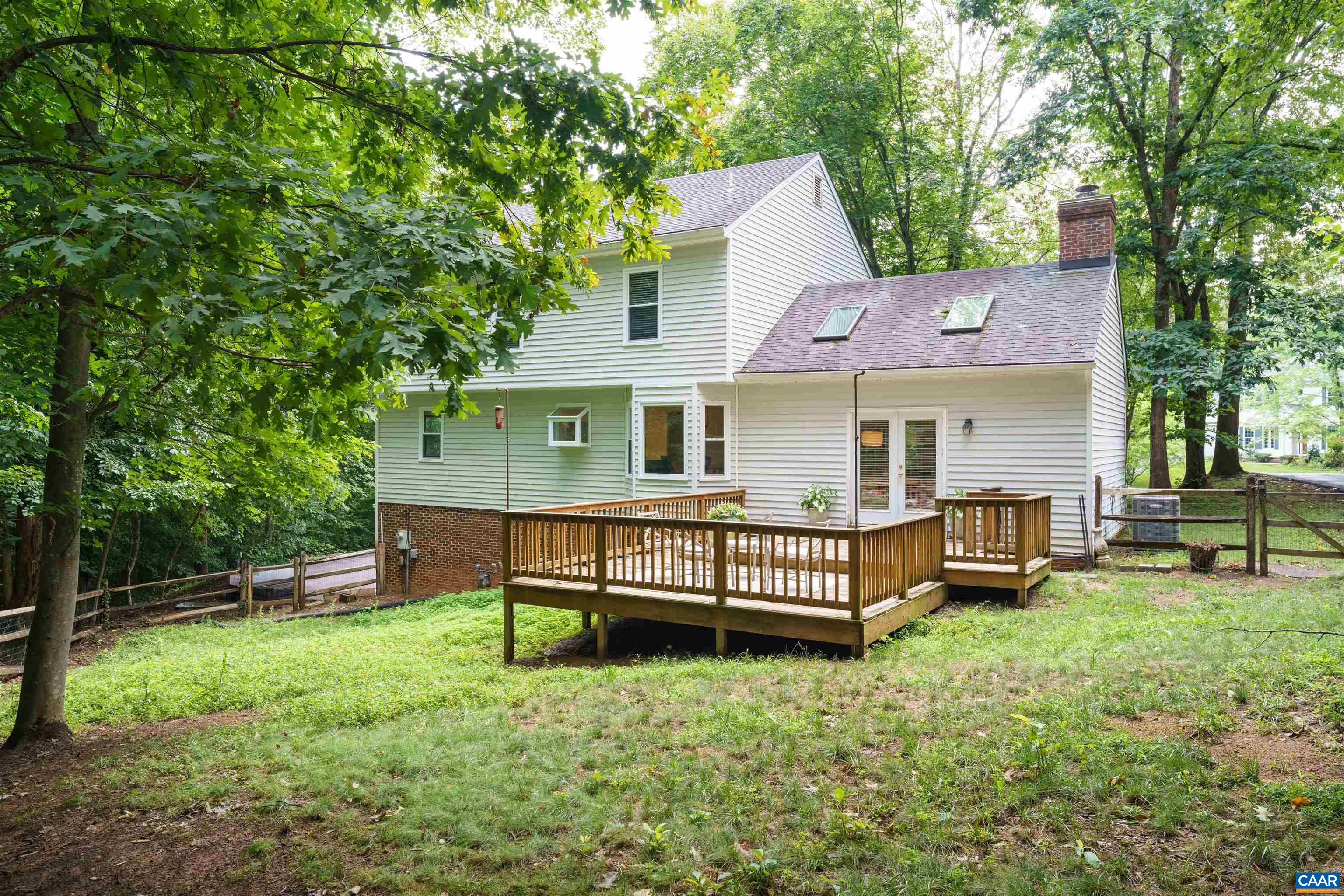 1916 BECKER LN