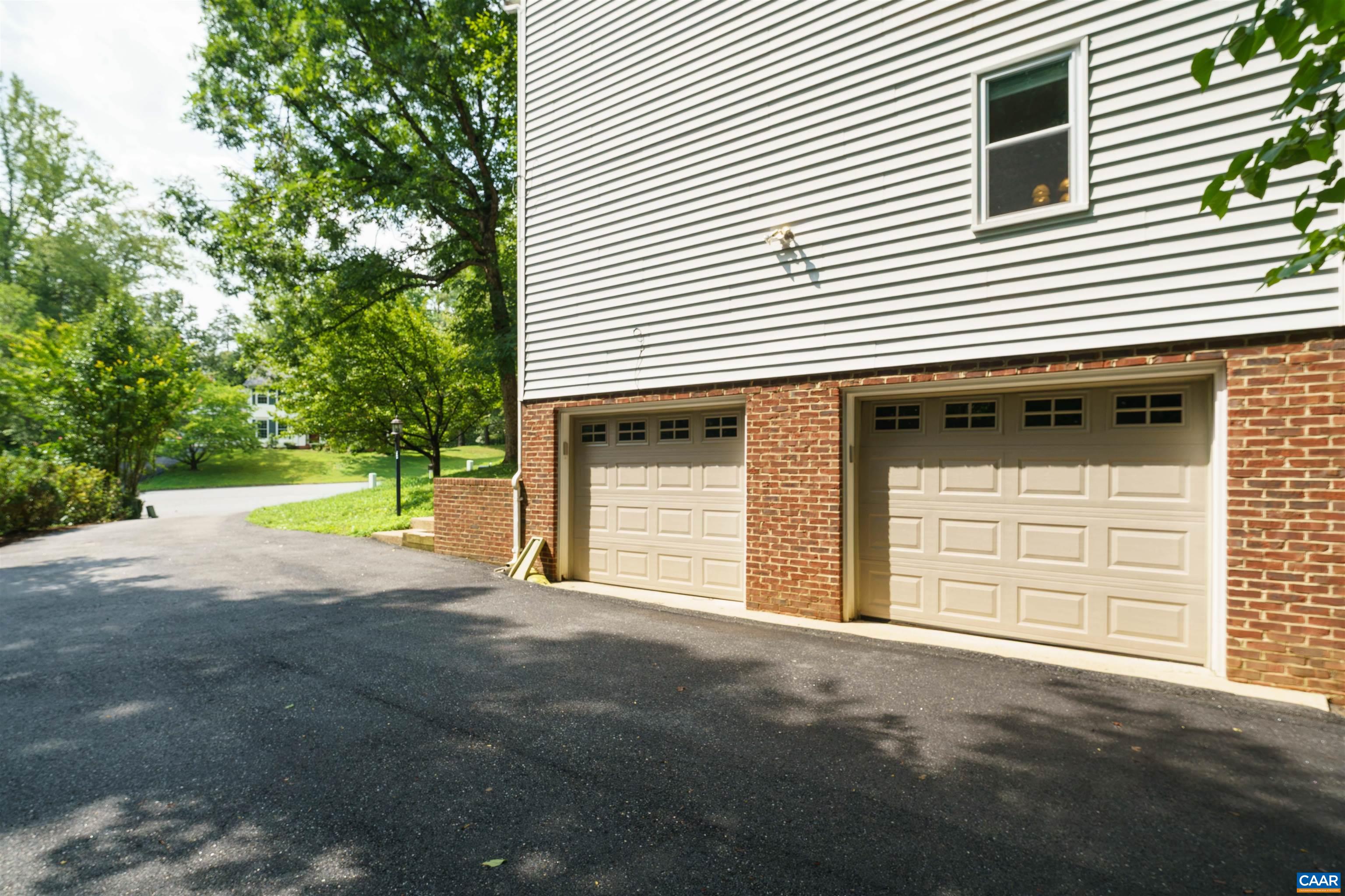 1916 BECKER LN