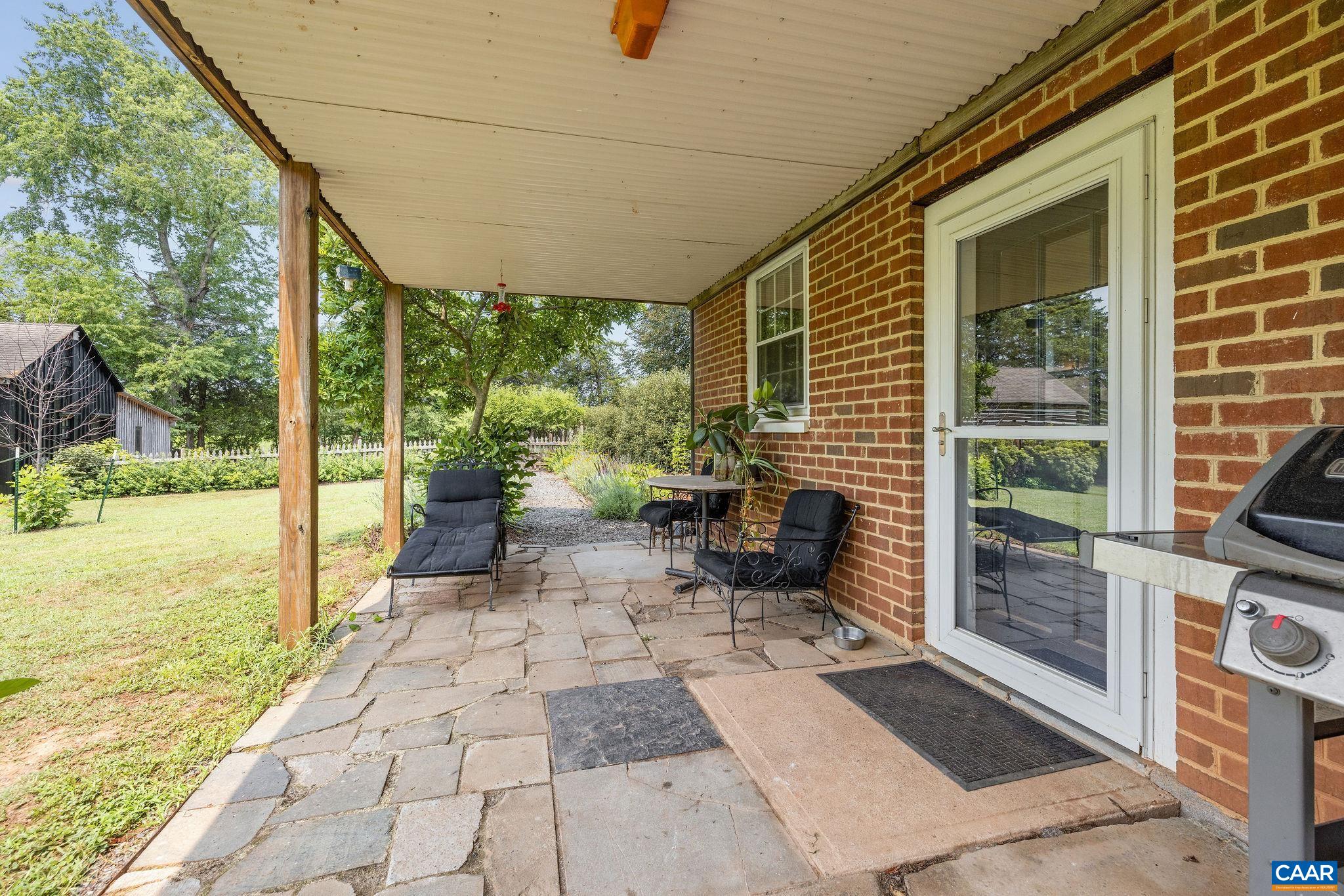 7732 SCOTTSVILLE RD