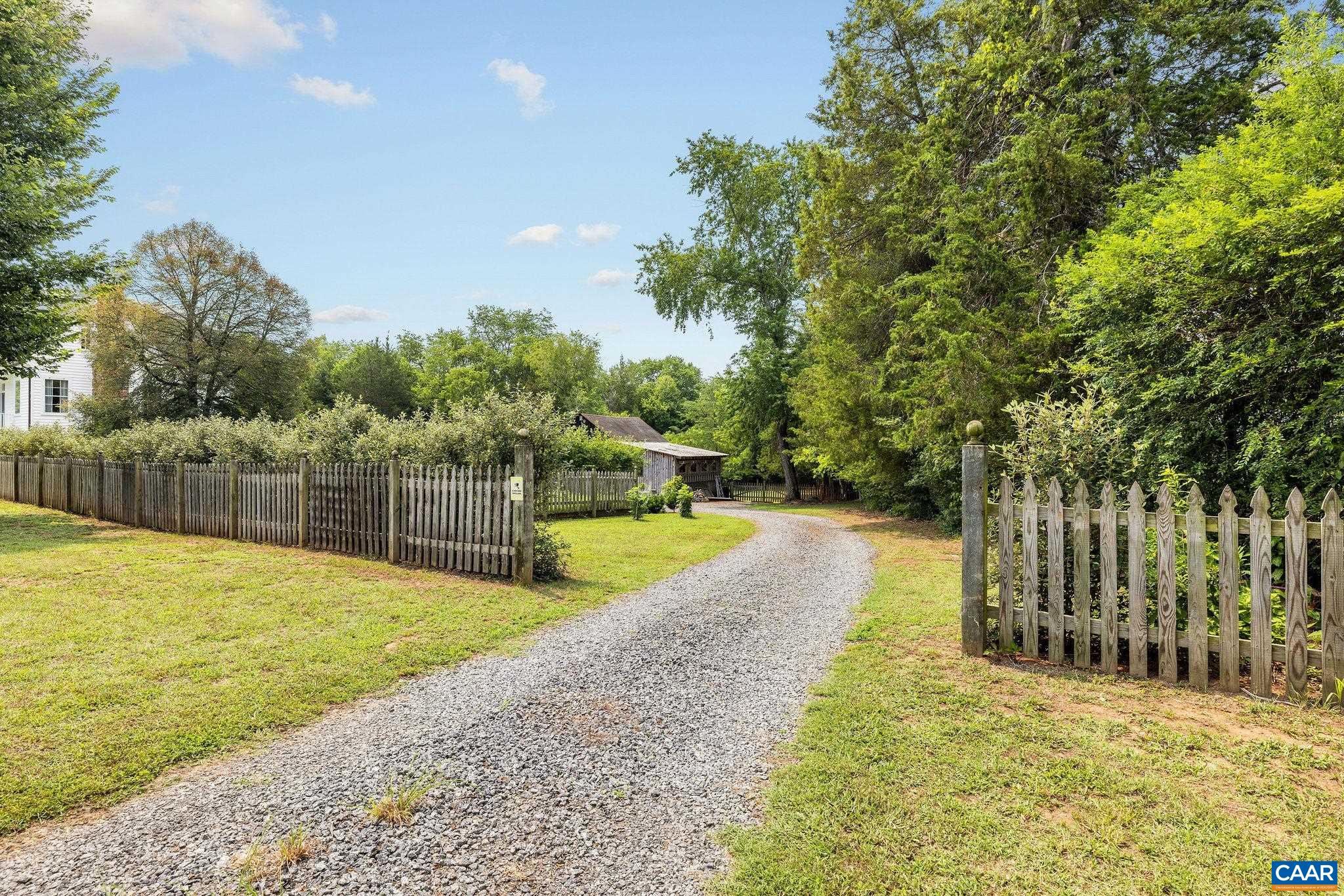 7732 SCOTTSVILLE RD
