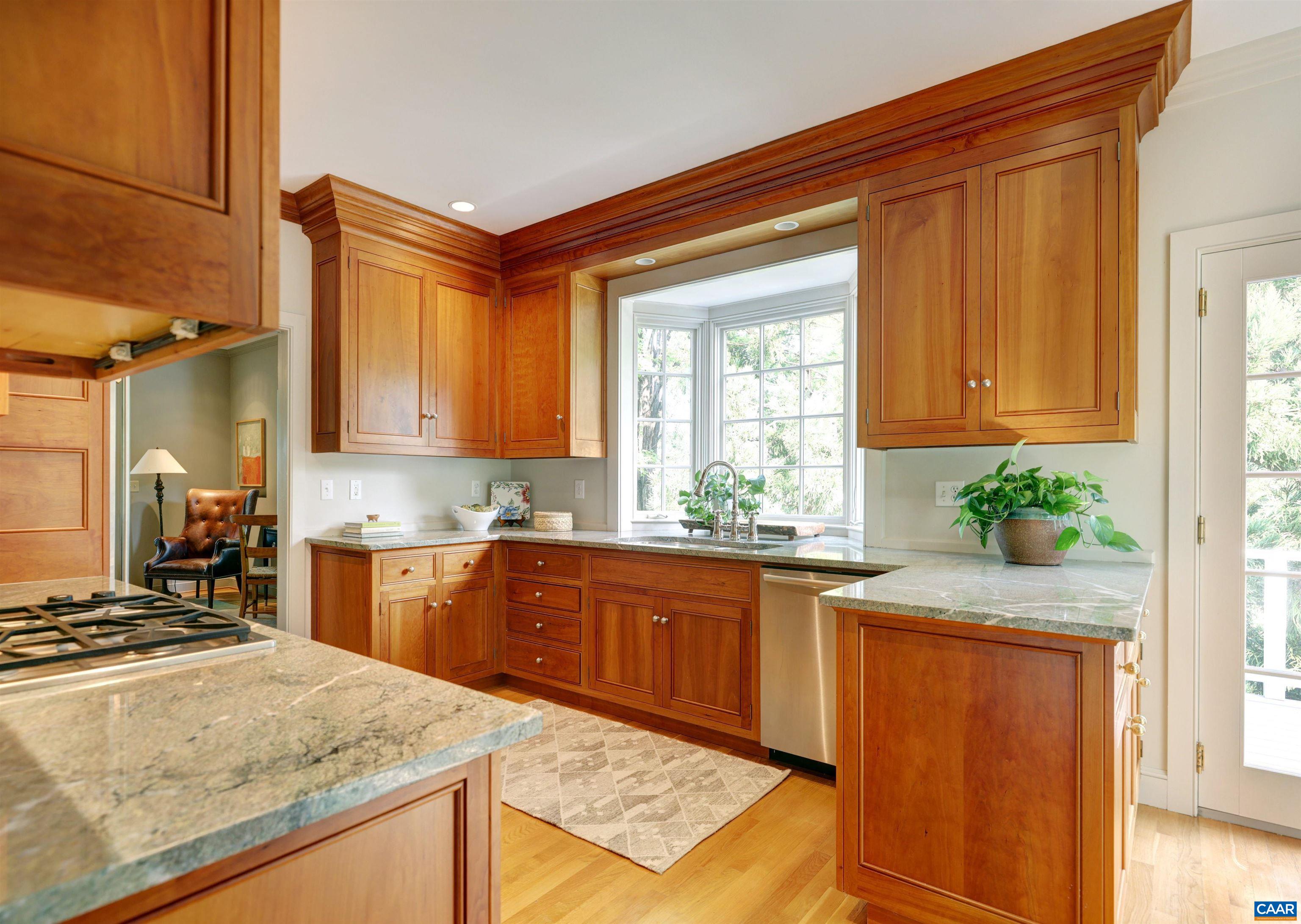 512 WILEY DR