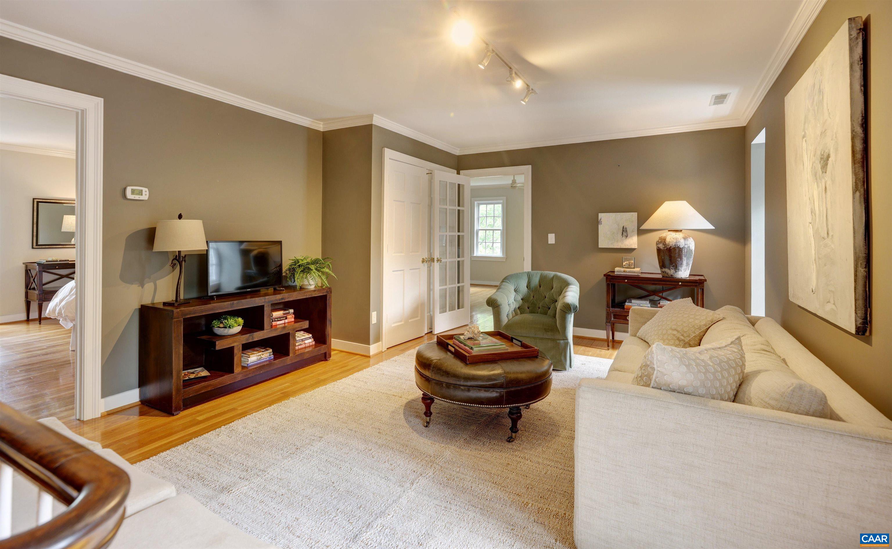 512 WILEY DR