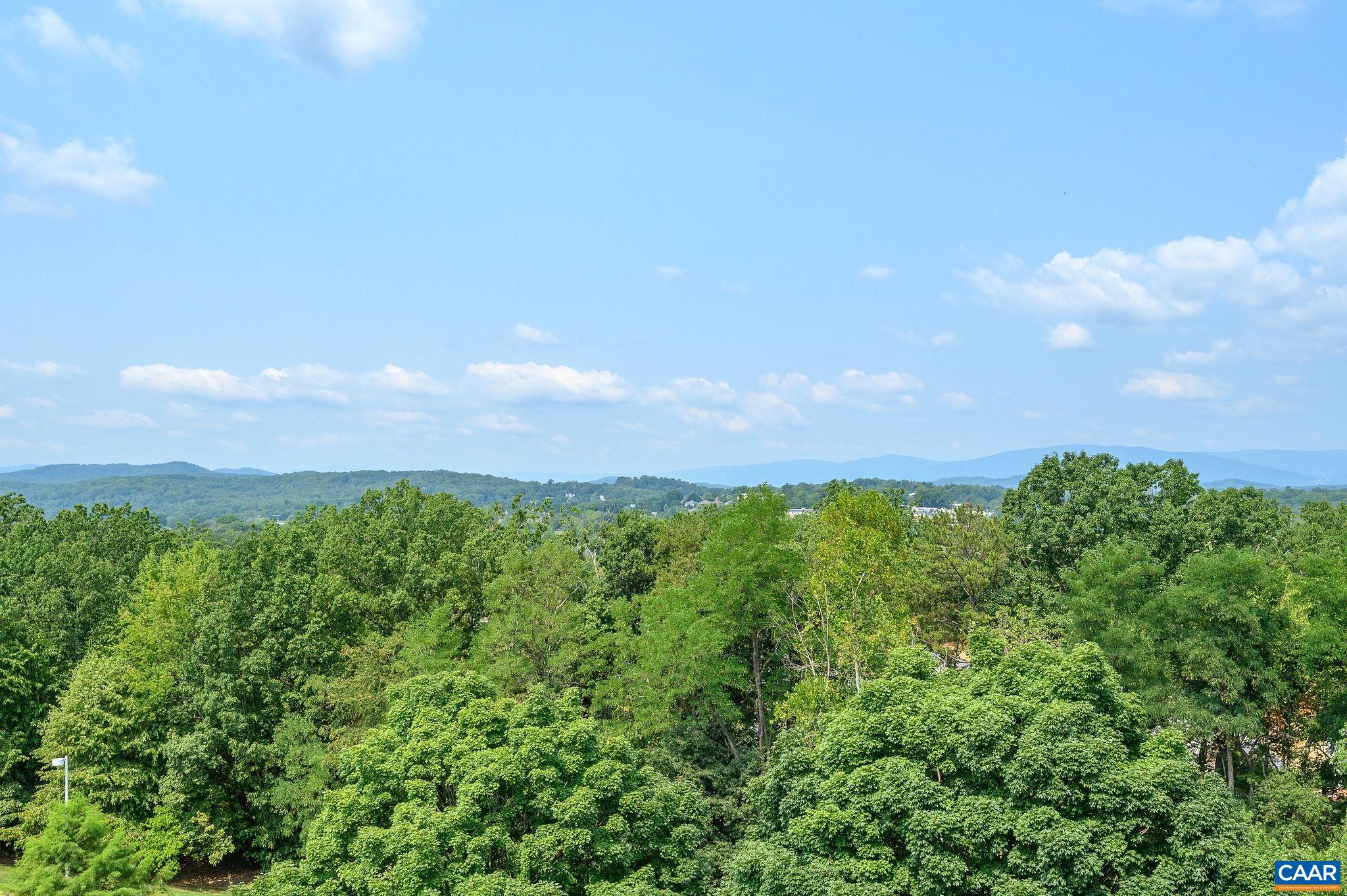 500 CRESTWOOD DR Unit: 2503