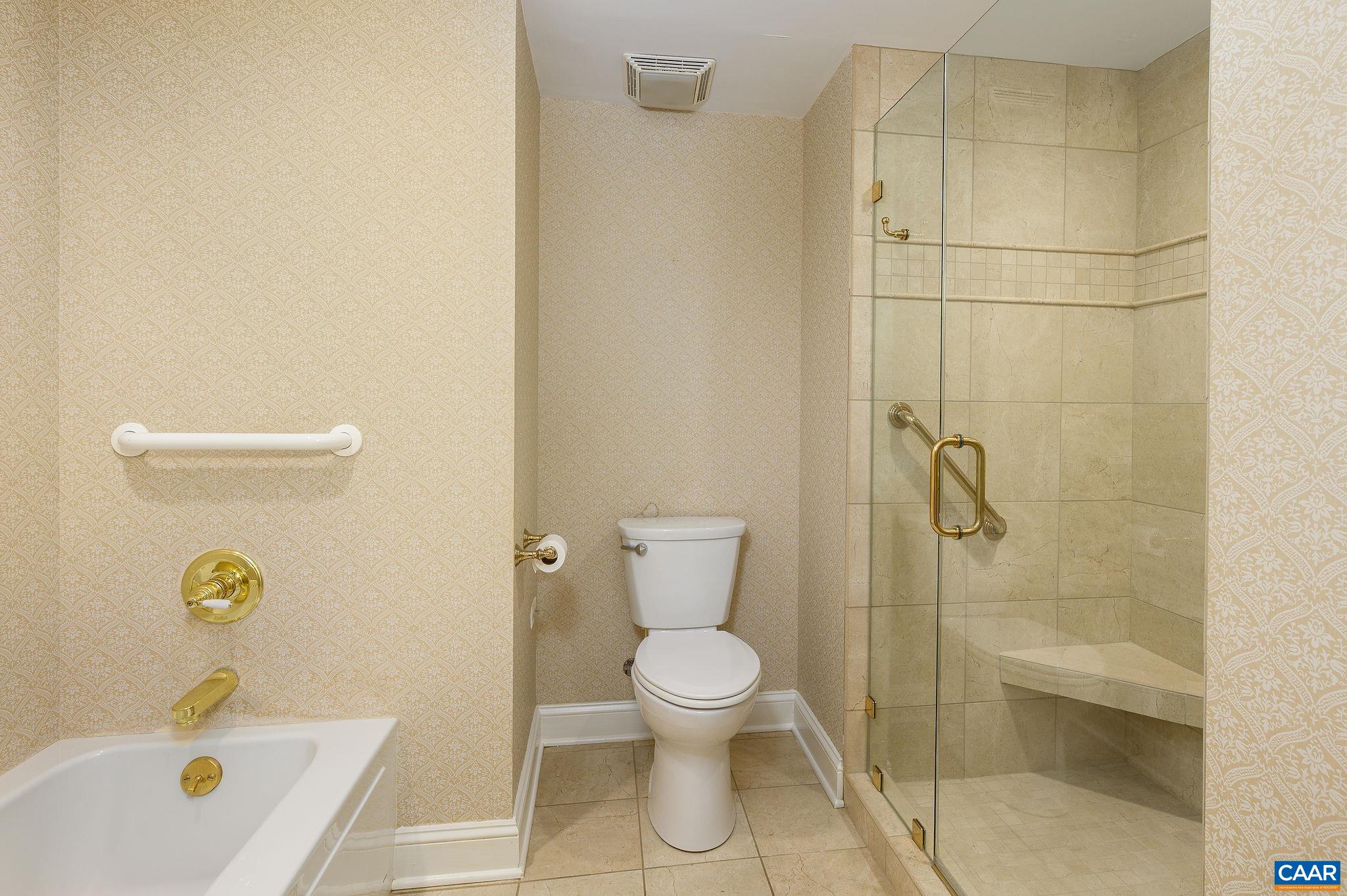 500 CRESTWOOD DR Unit: 2503