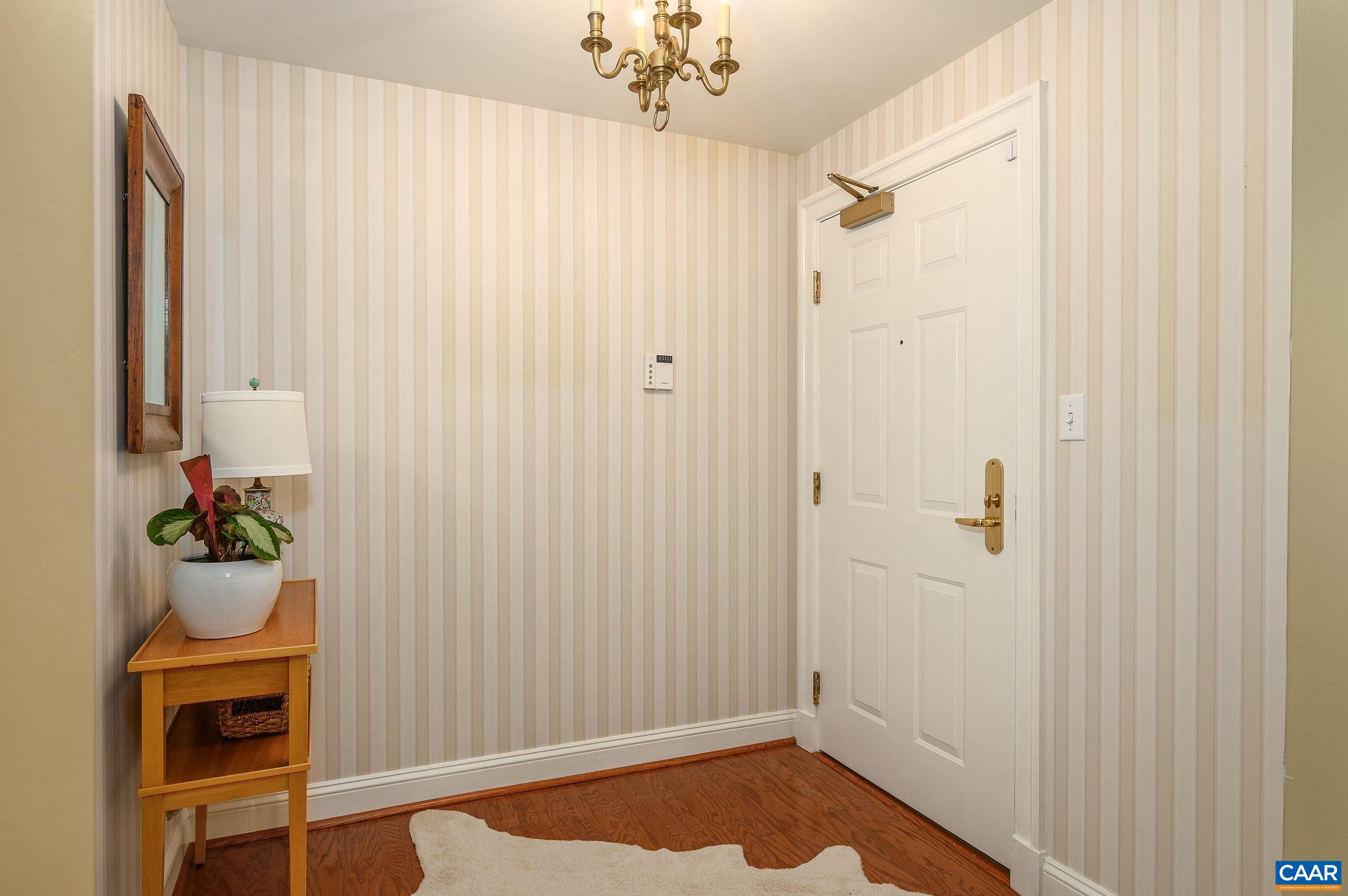 500 CRESTWOOD DR Unit: 2503