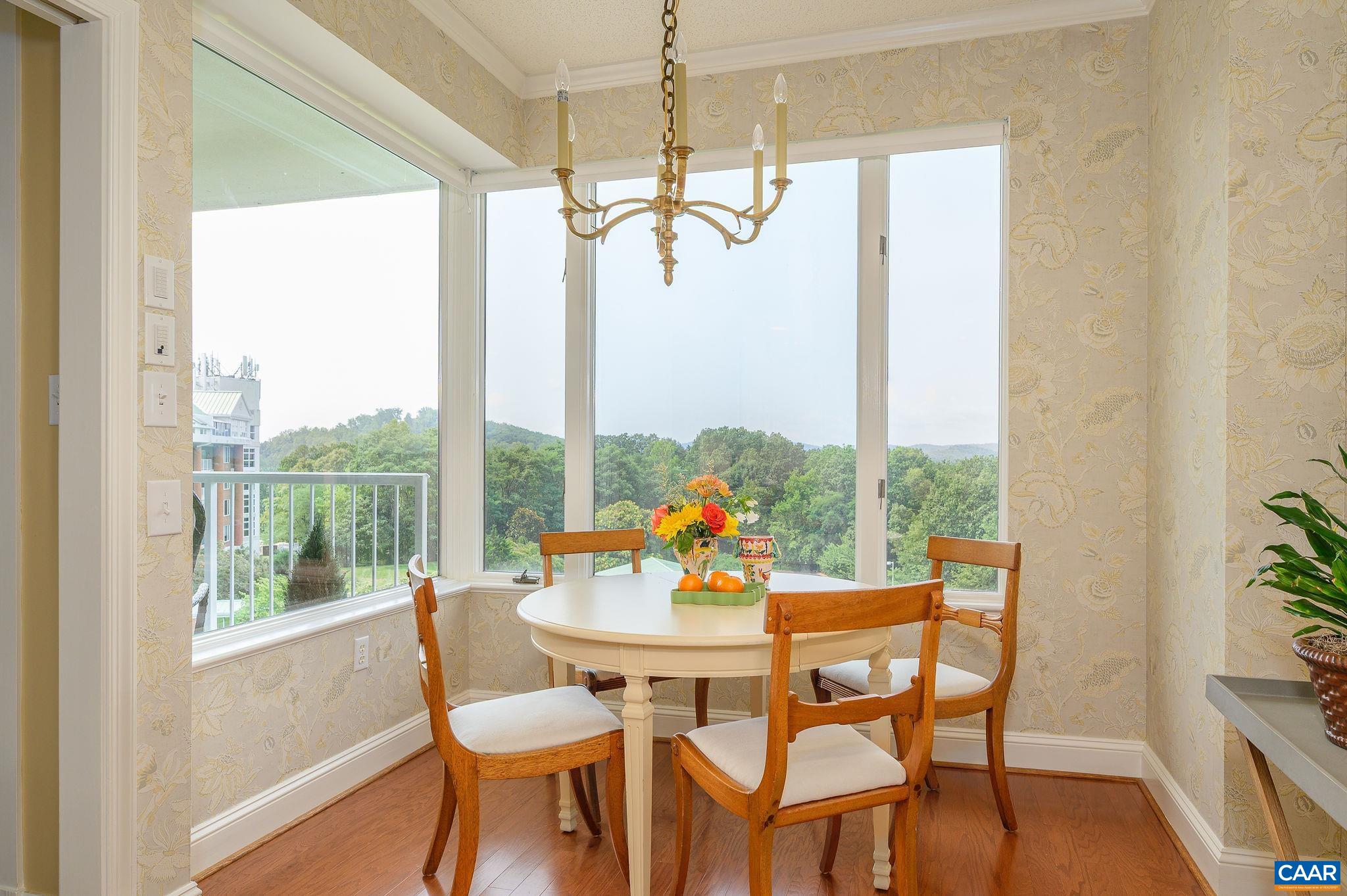 500 CRESTWOOD DR Unit: 2503