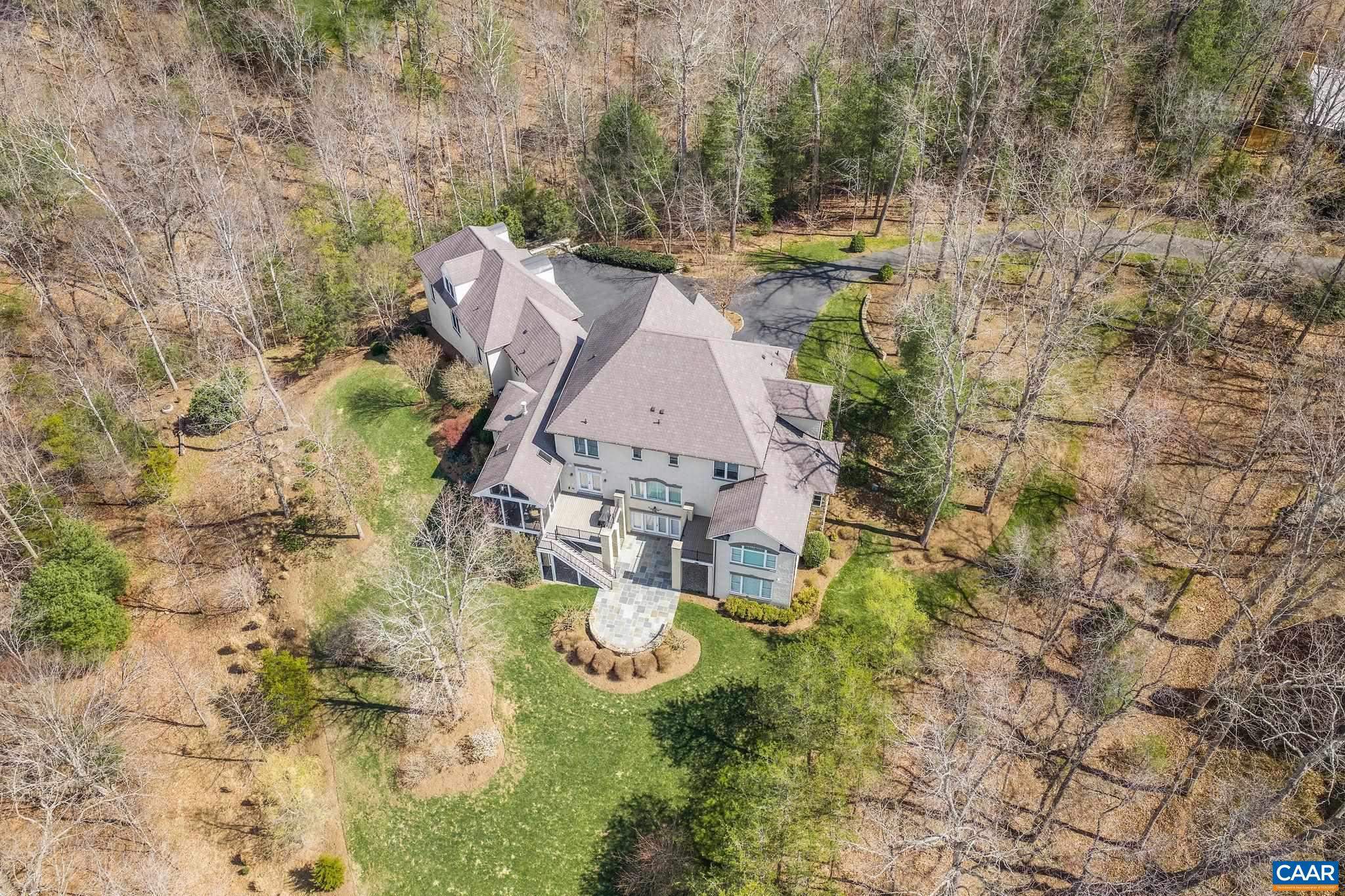 1485 KINROSS LN