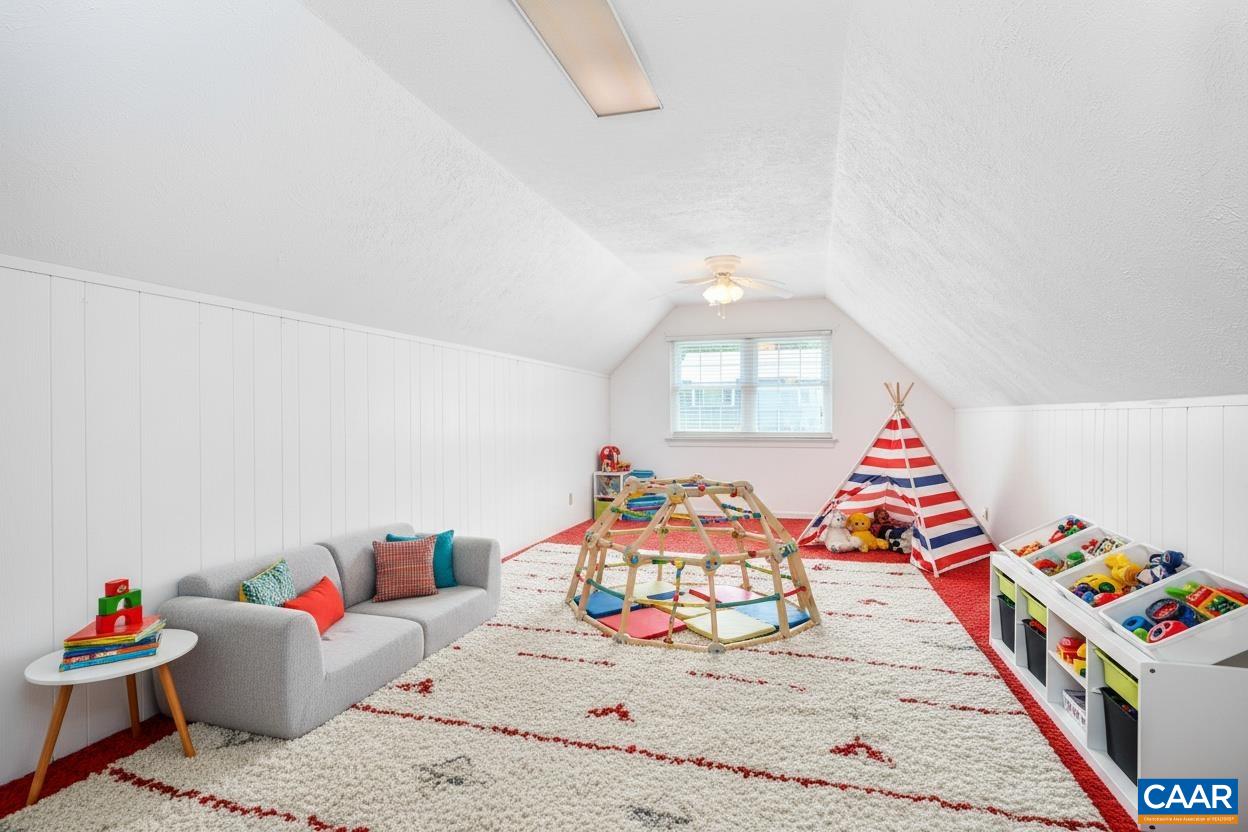 1480 MONTEREY DR