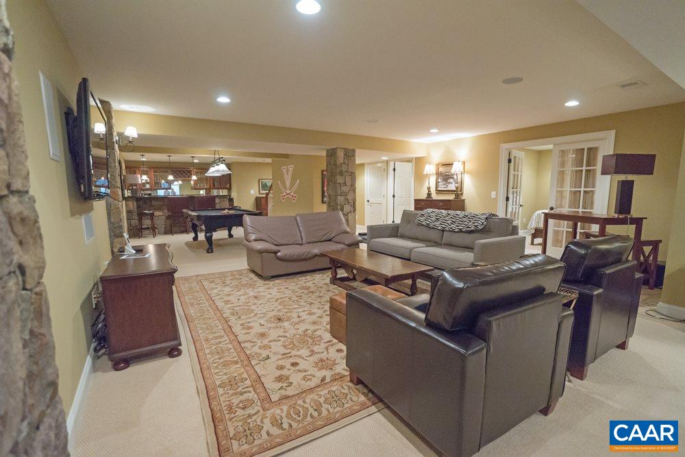 836 COLRIDGE DR