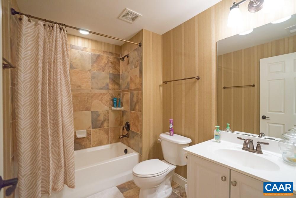 836 COLRIDGE DR