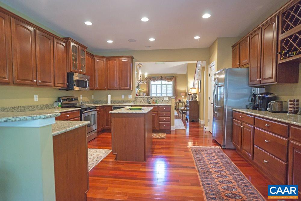 836 COLRIDGE DR