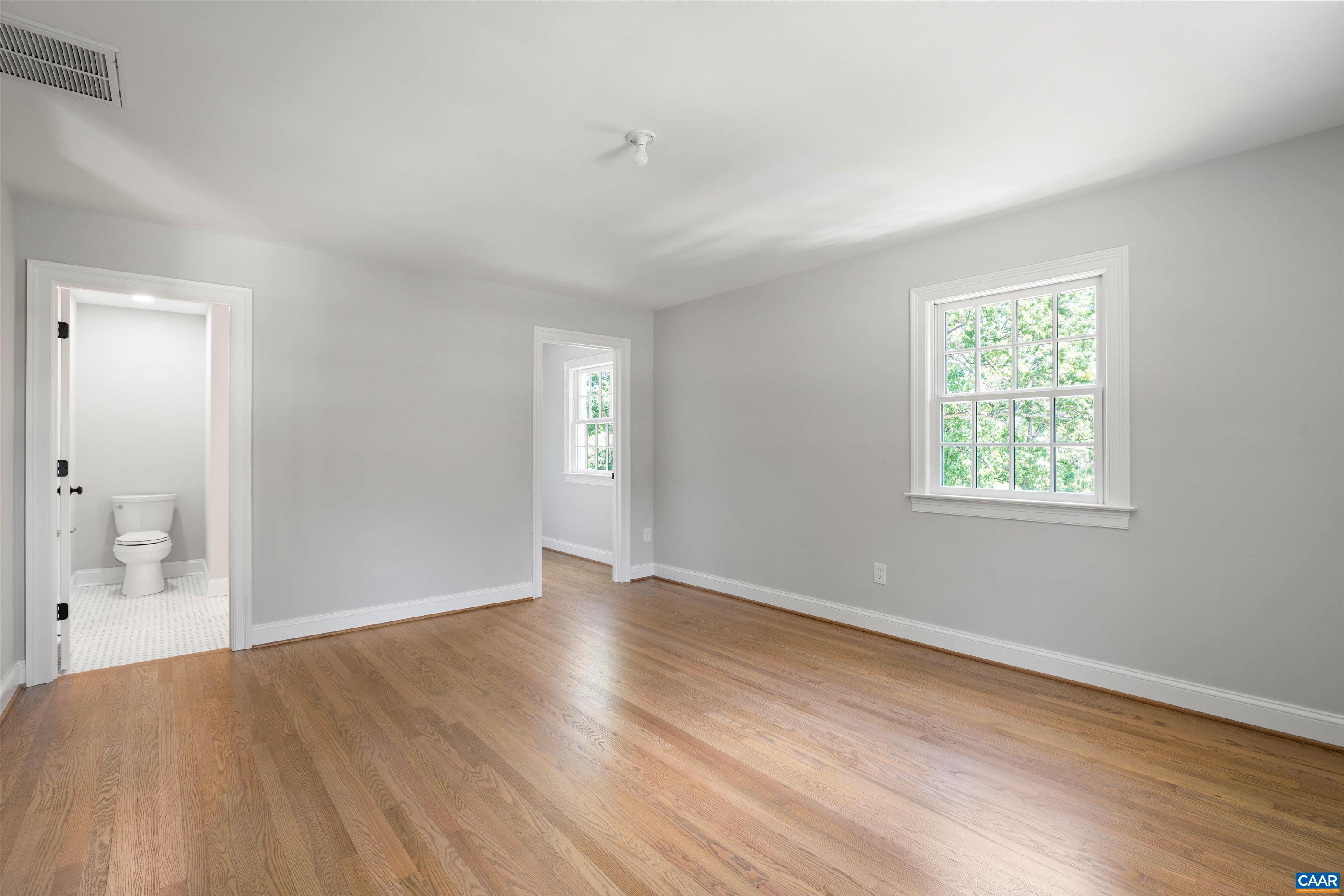 104 BEDFORD PL