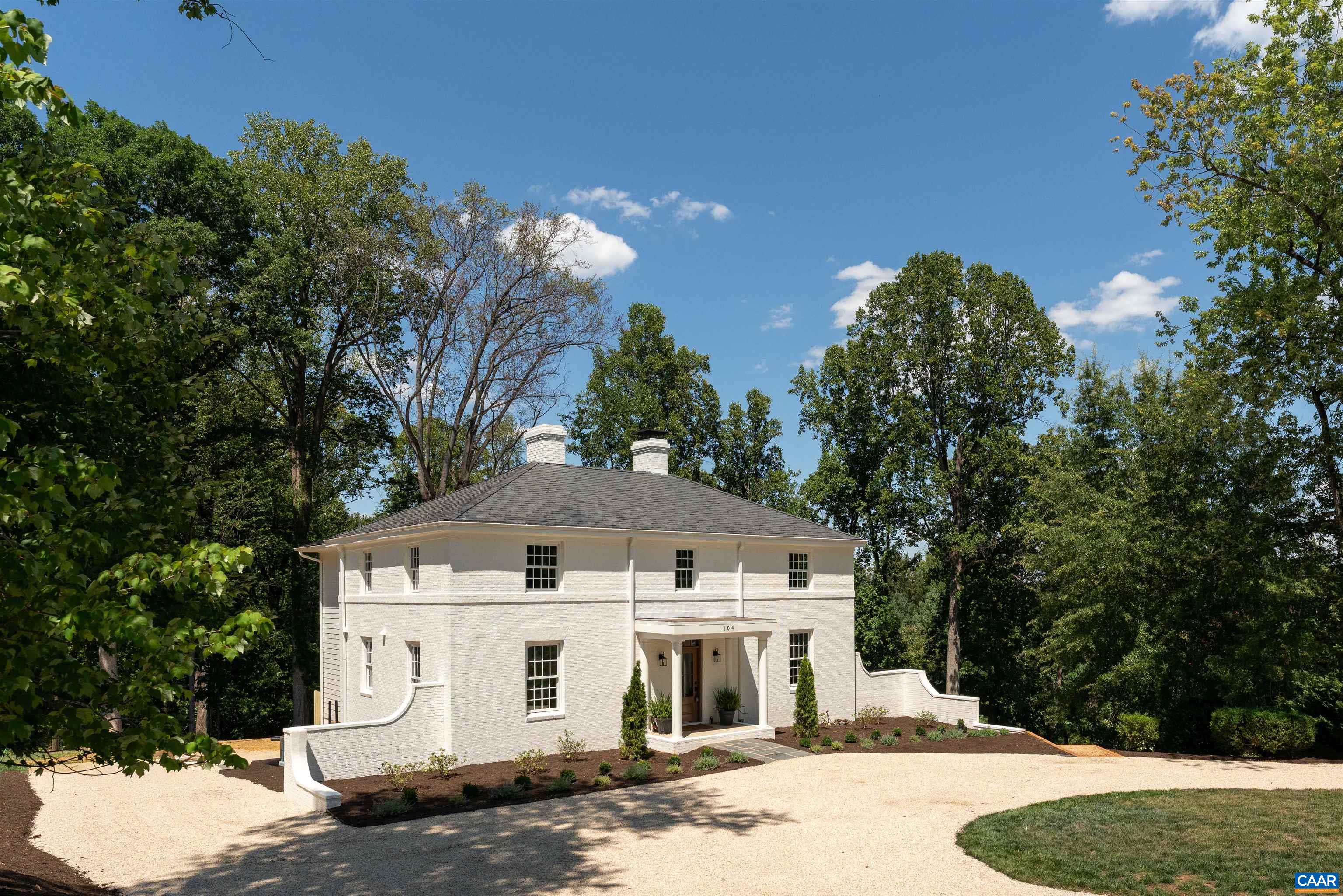 104 BEDFORD PL