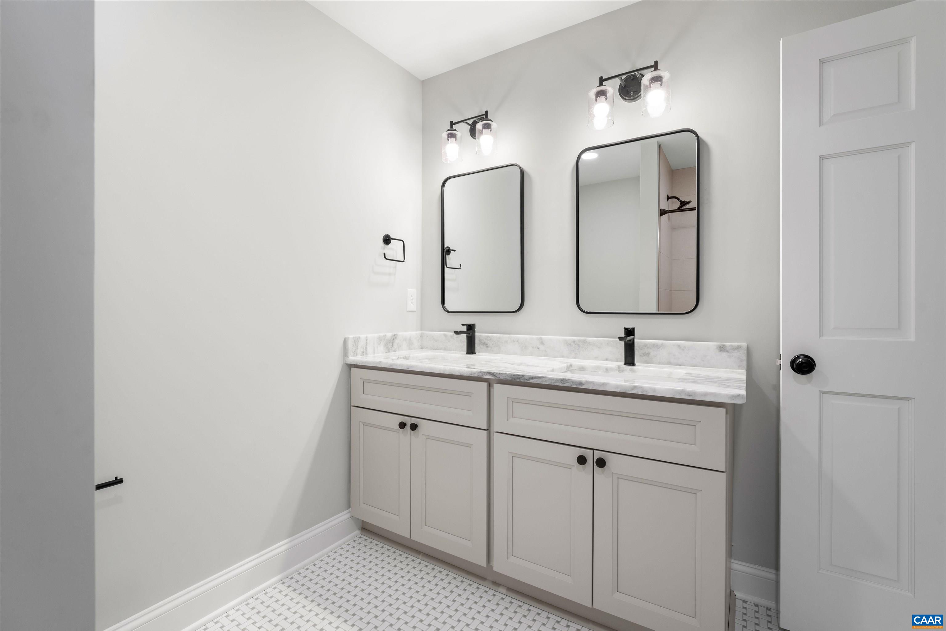 104 BEDFORD PL