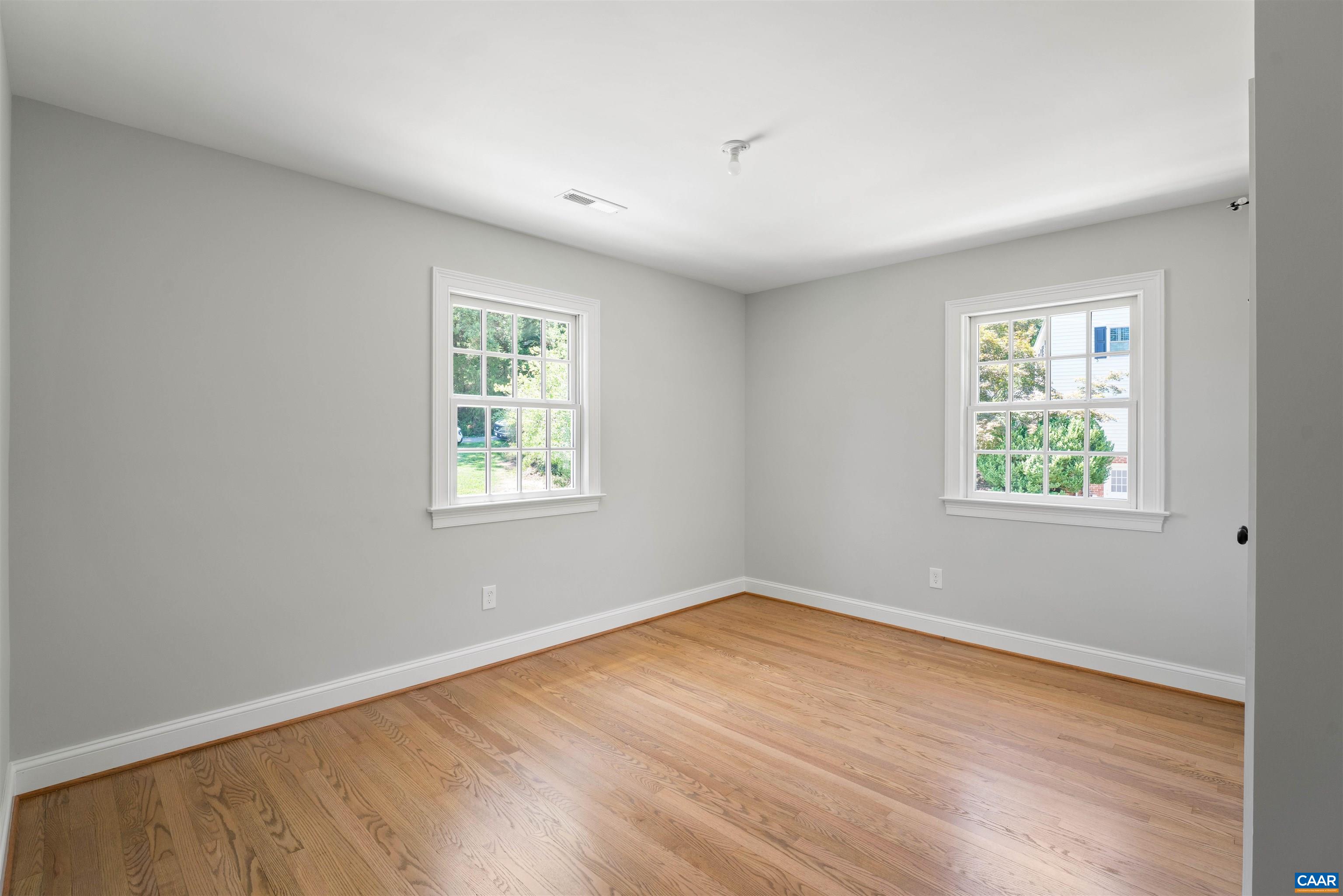 104 BEDFORD PL