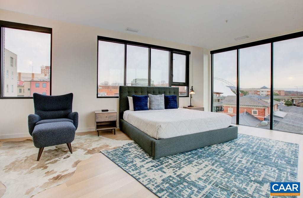 550 WATER ST Unit: 201
