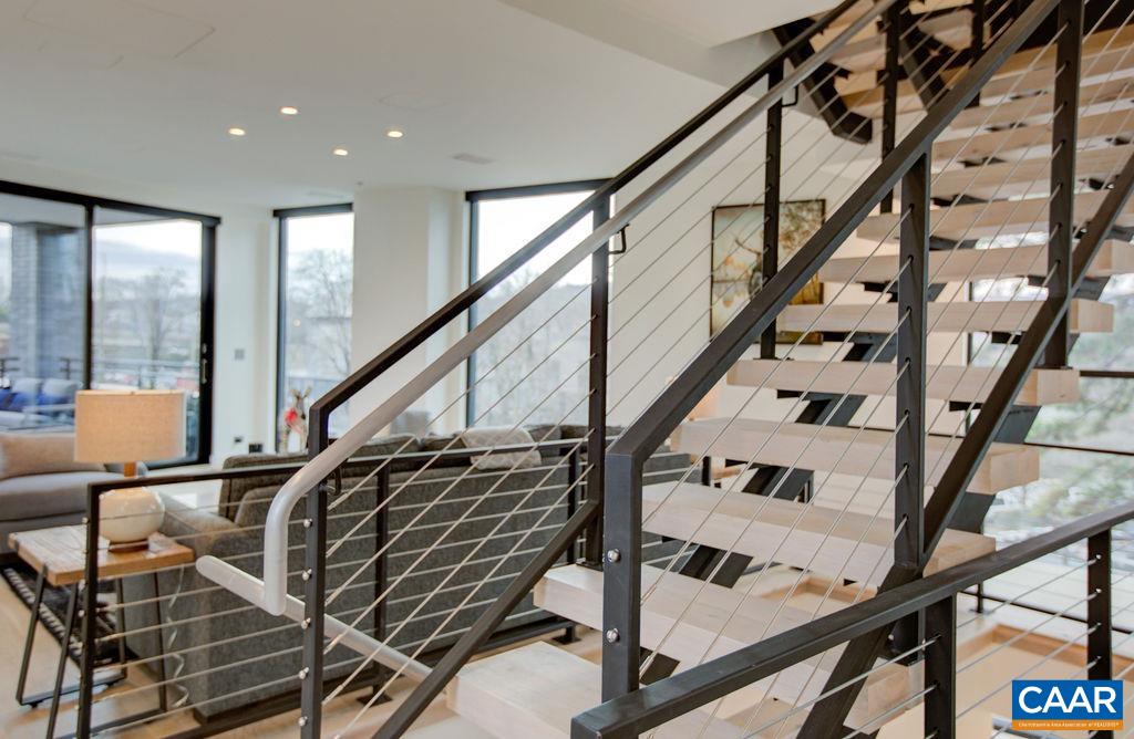 550 WATER ST Unit: 201