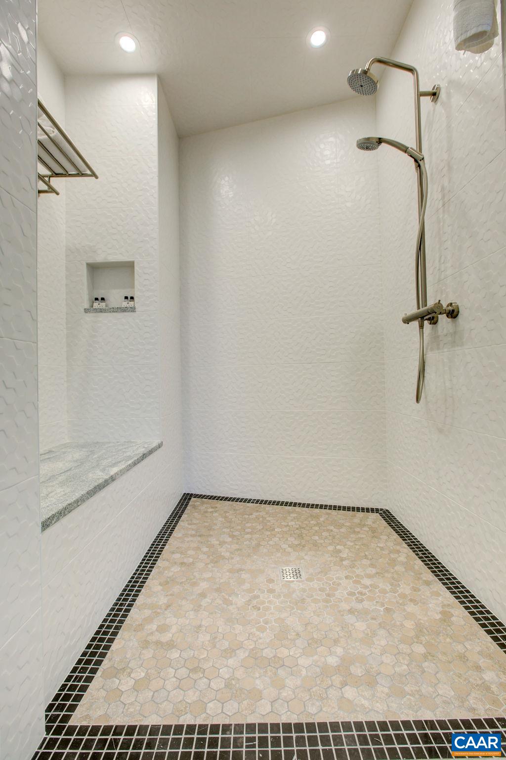 550 WATER ST Unit: 201