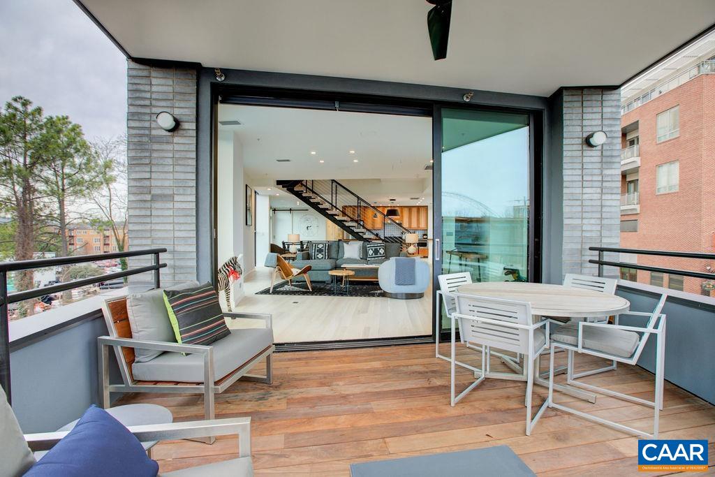 550 WATER ST Unit: 201
