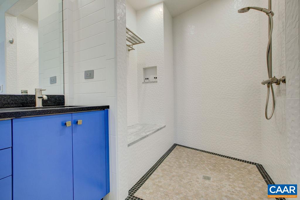 550 WATER ST Unit: 201