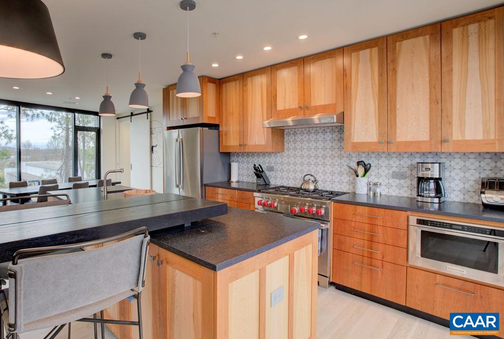 550 WATER ST Unit: 201