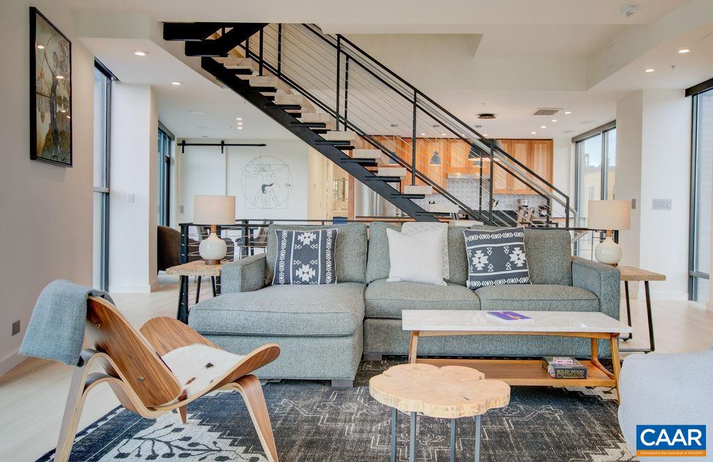 550 WATER ST Unit: 201
