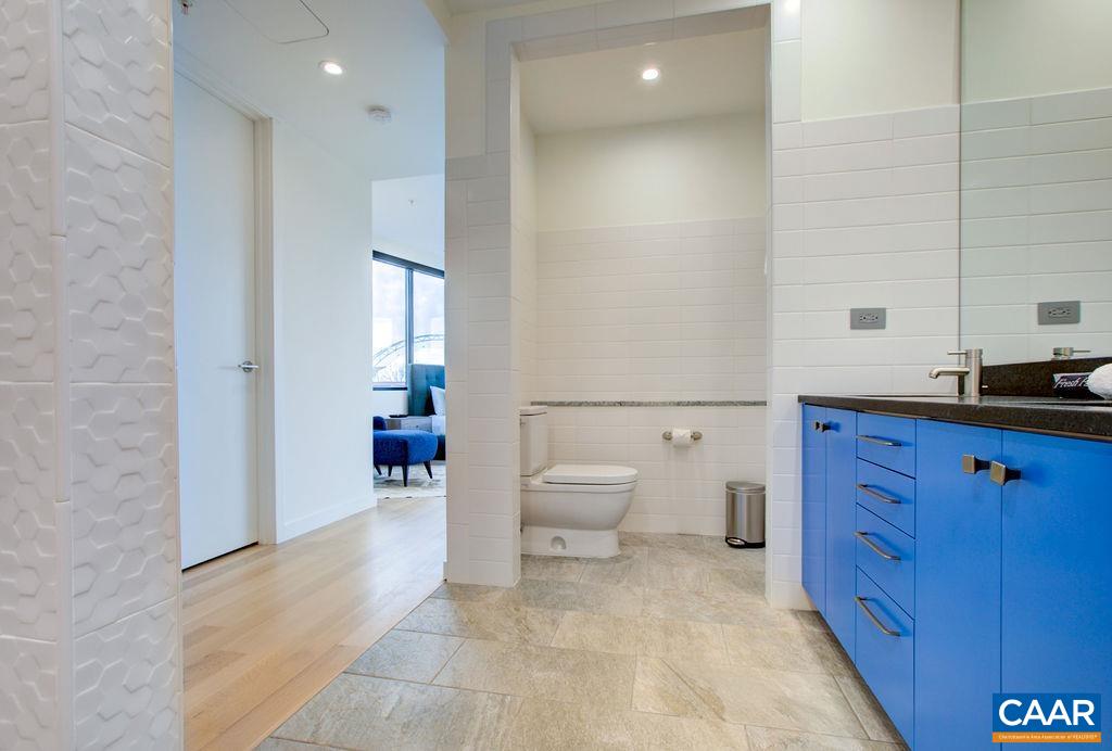 550 WATER ST Unit: 201